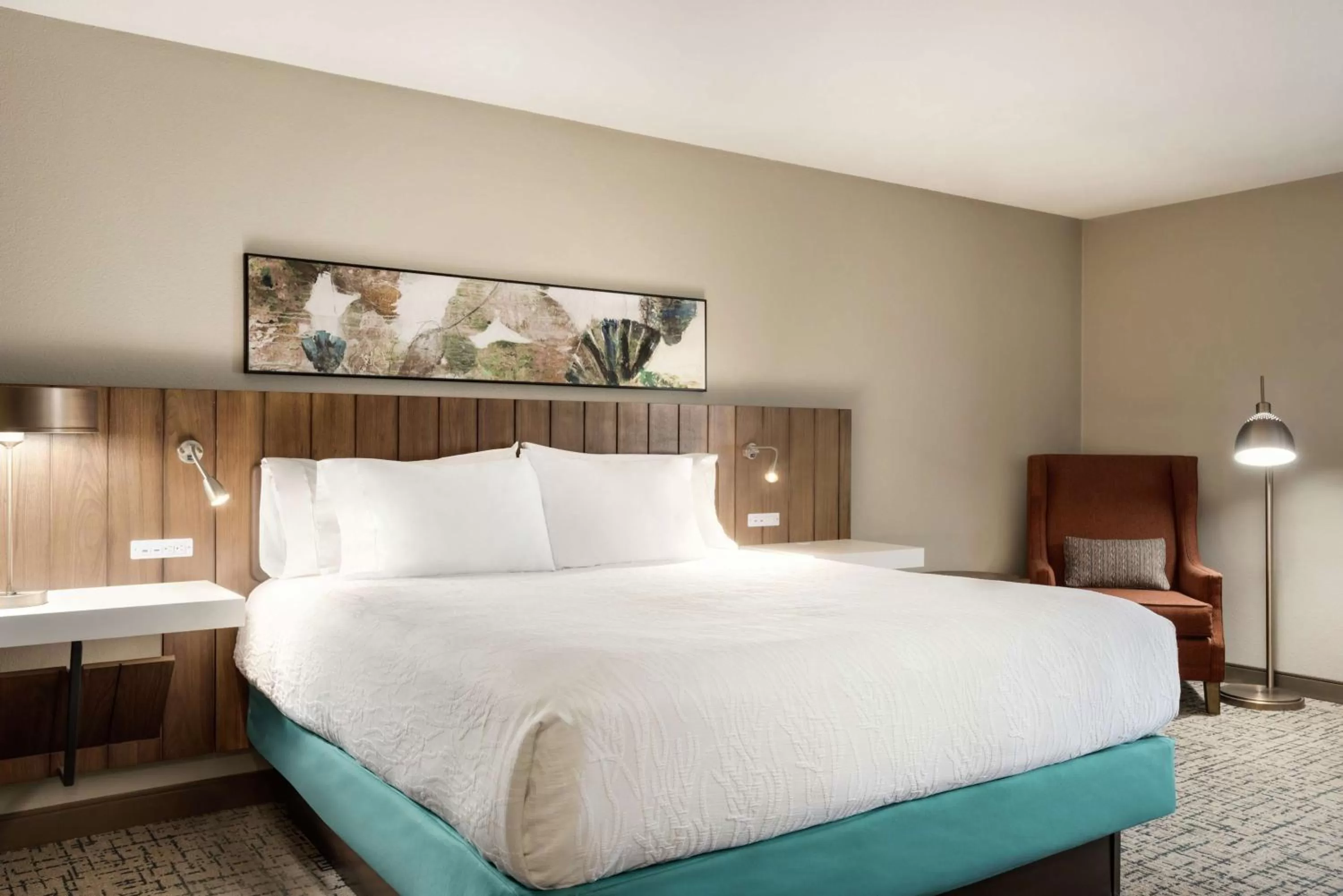 King Room - Hearing Accessible in Hilton Garden Inn Dubuque Downtown