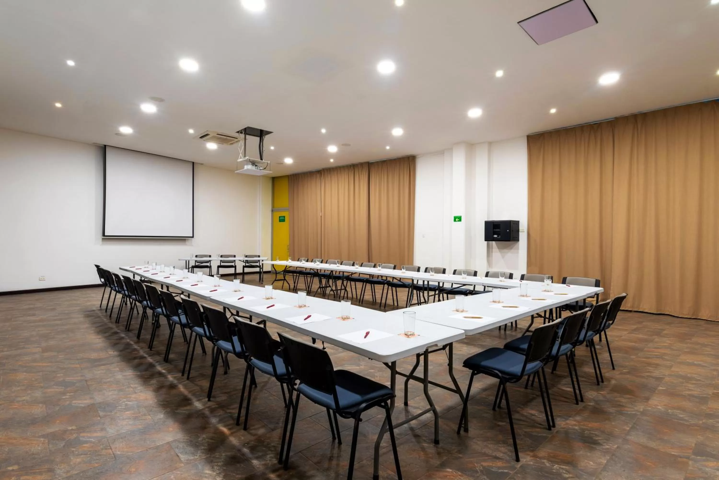 Meeting/conference room in Pop Art Hotel CLC Puerto Mamonal Cartagena