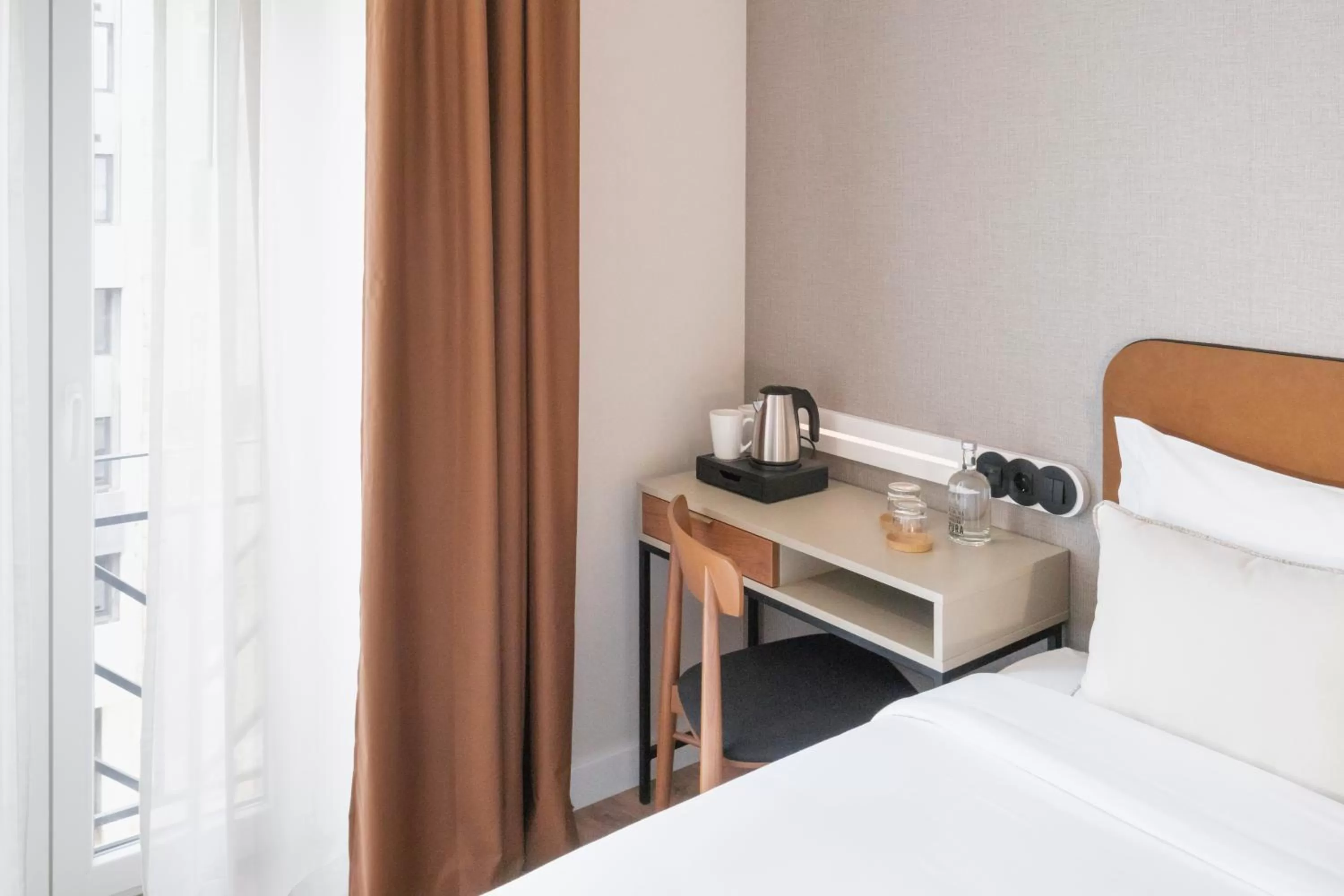 Coffee/tea facilities, Bed in LX SoHo Boutique Hotel by RIDAN Hotels