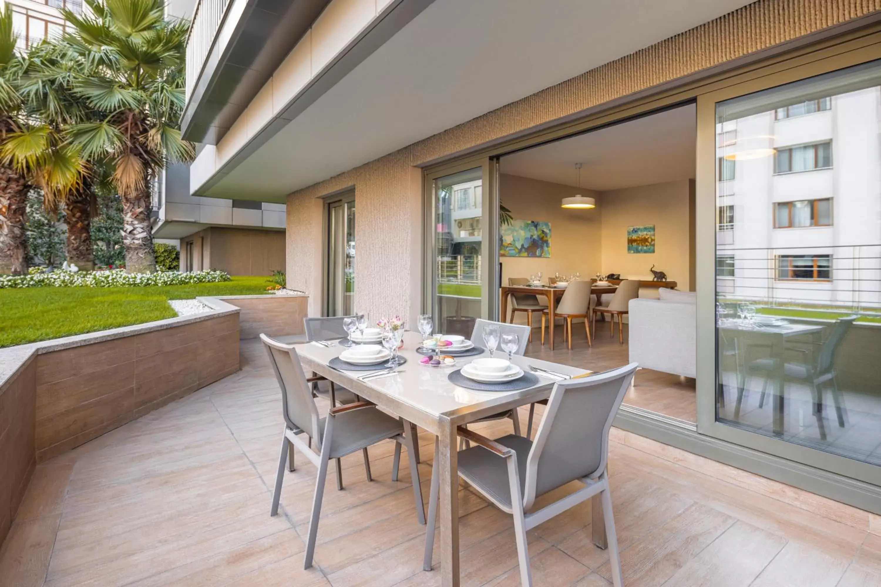 Double Room with Garden View in Tzl Suites Hotel Nişantaşı Double Room with Garden View in Tzl Suites Hotel Nişantaşı