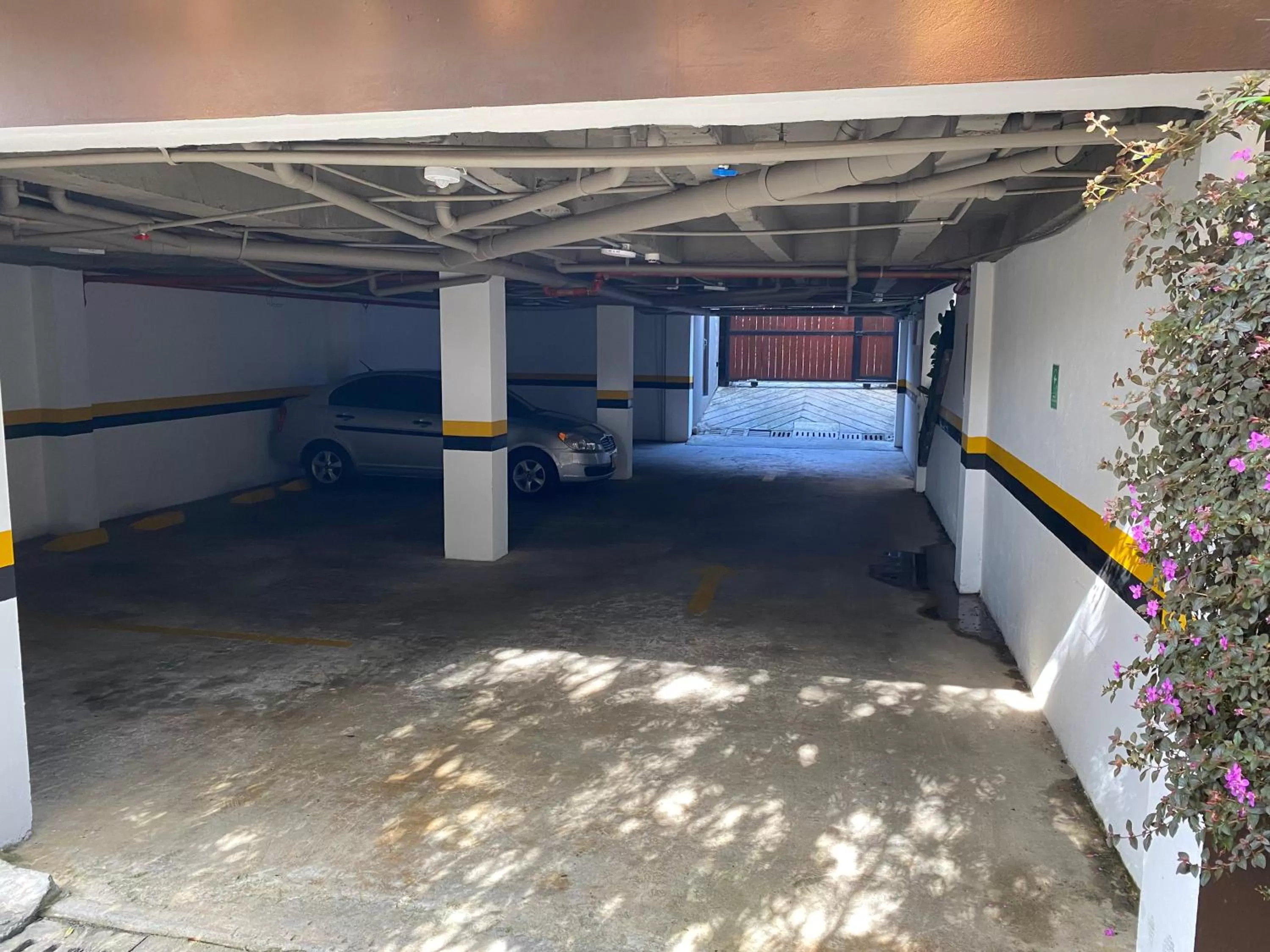 Parking in Hotel Campo Real