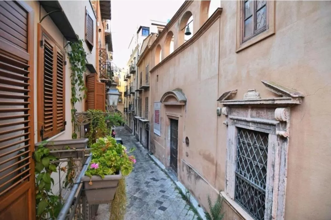 Property building in San Francesco Rooms and Apartment with Terrace in Palermo Locazione Turistica