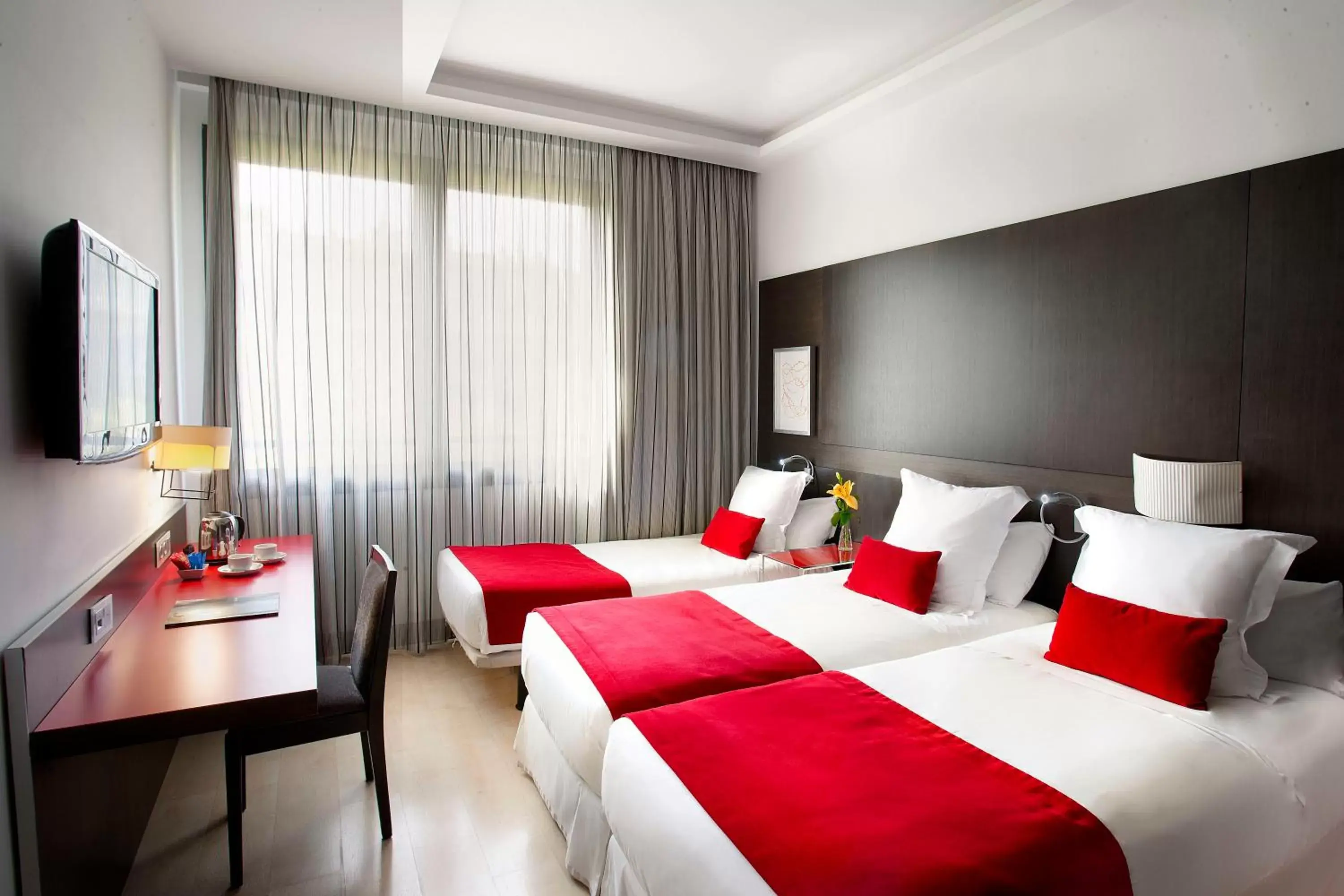 Double or Twin Room with Extra Bed in Grupotel Gran Via 678 Double or Twin Room with Extra Bed in Grupotel Gran Via 678