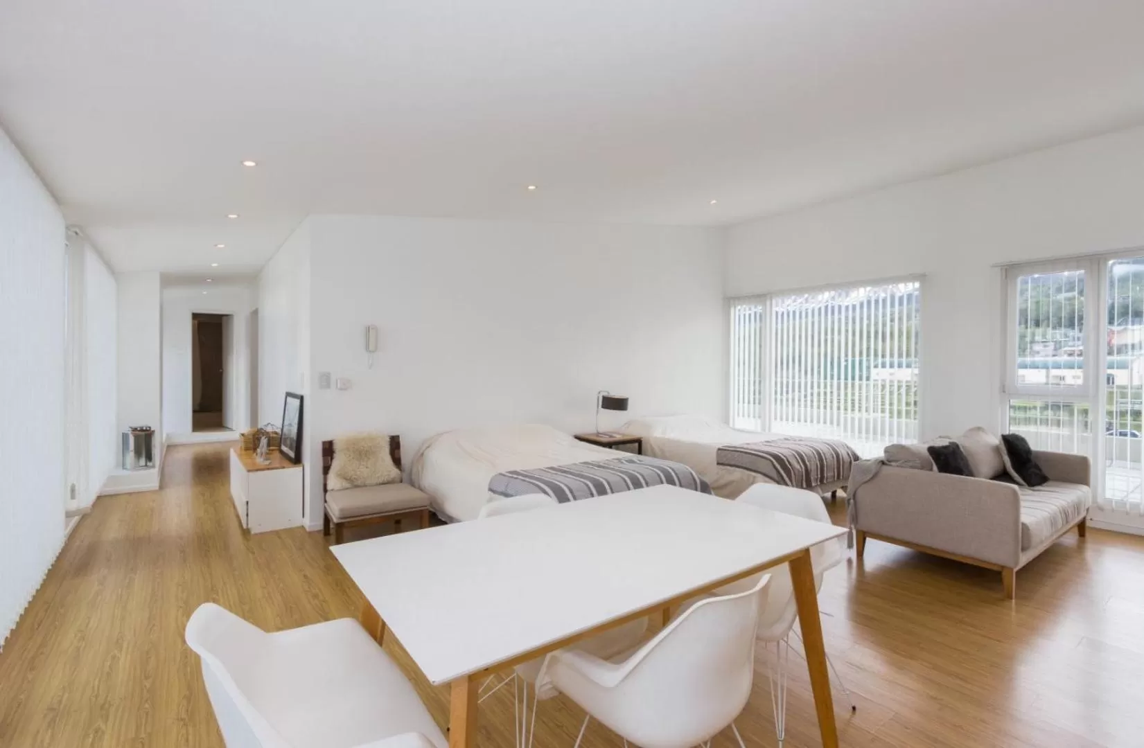 Dining Area in De la Costa Apartamentos