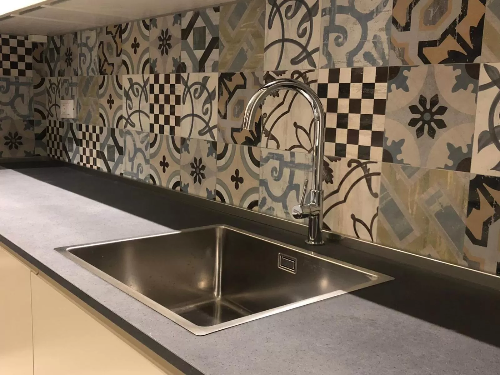 Kitchen or kitchenette in Zanhotel Regina