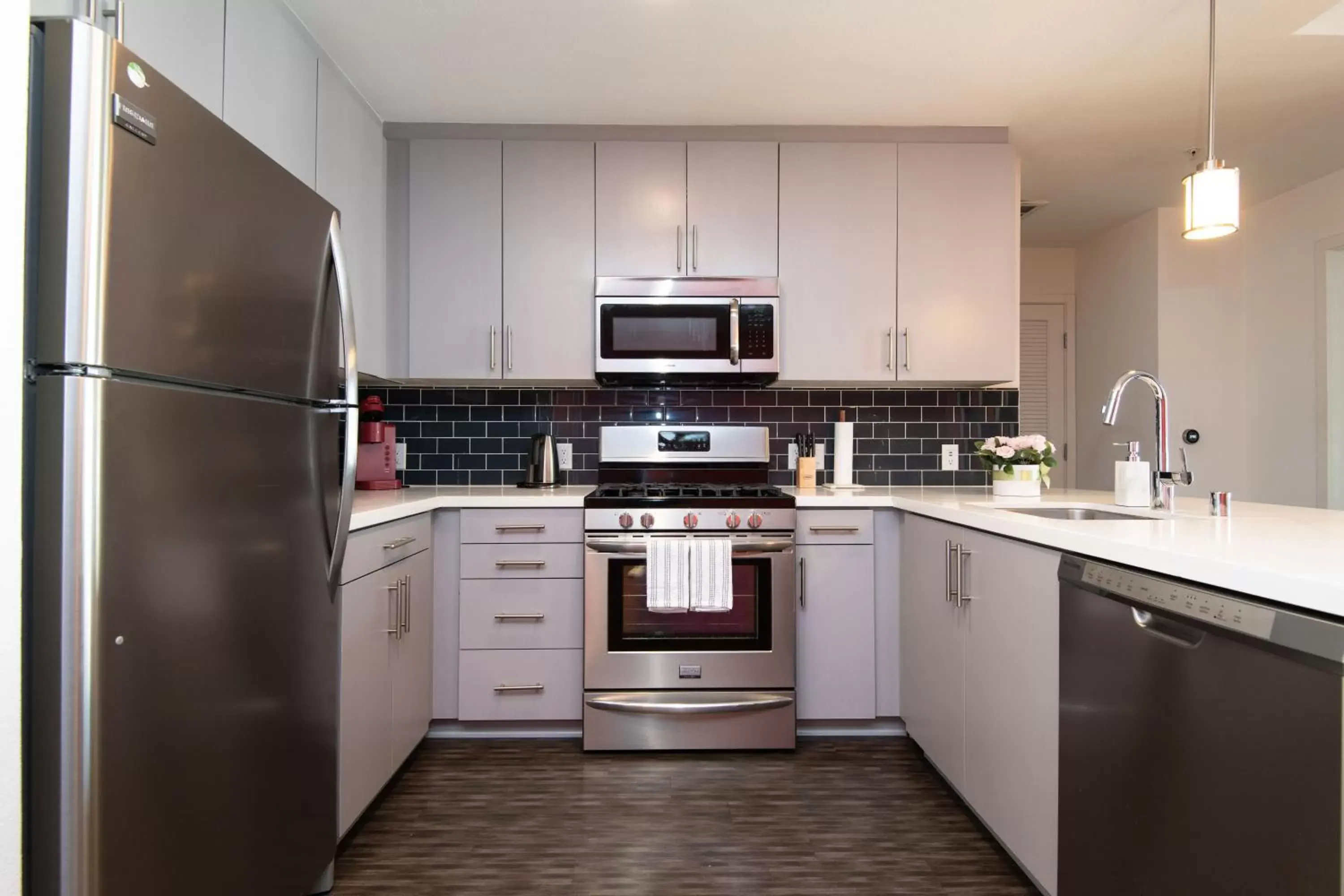 Superior Apartment in Modern Apartment Rentals Superior Apartment in Modern Apartment Rentals