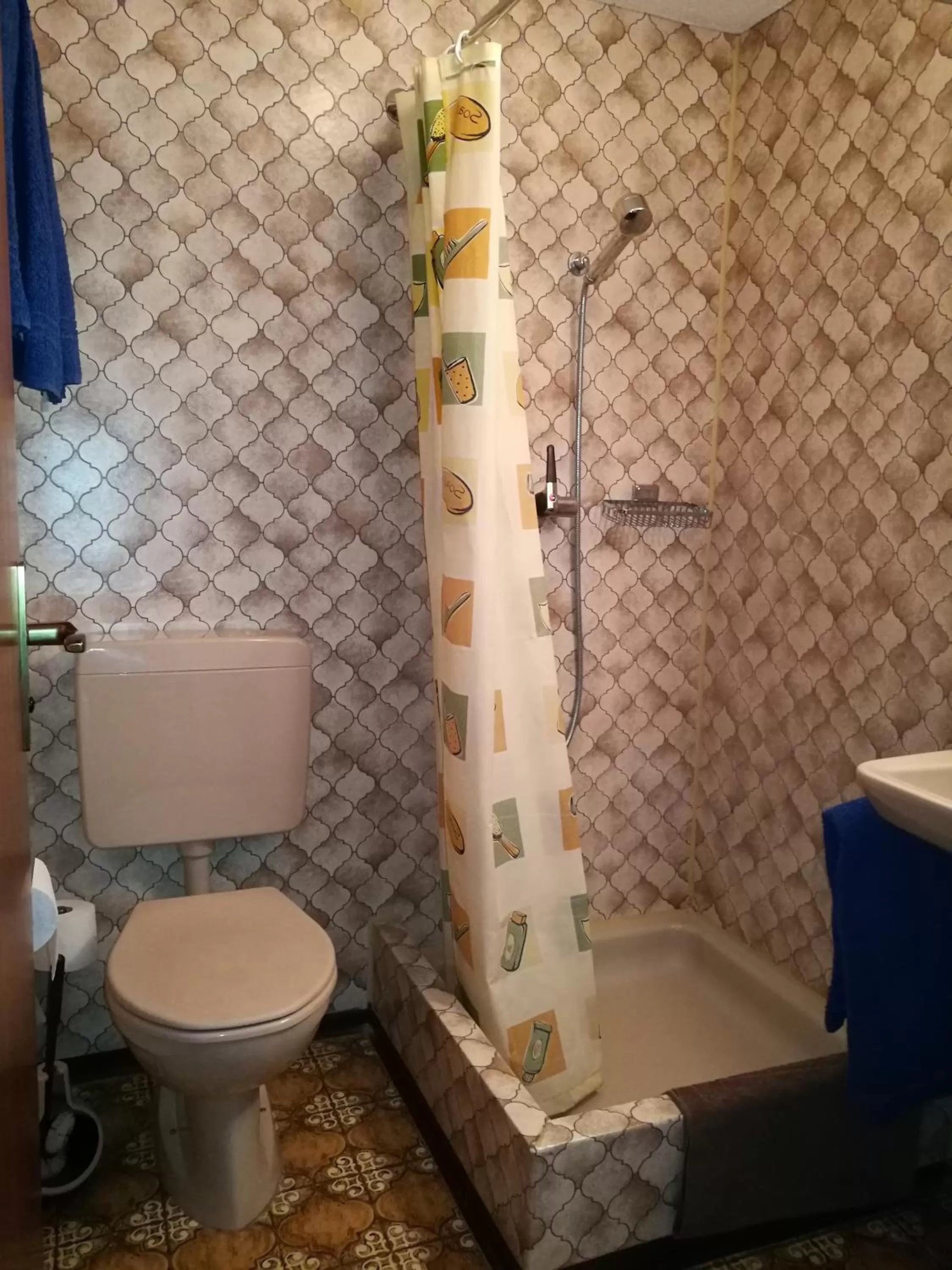 Triple Room with Shower in Garni-Hotel Mühletal