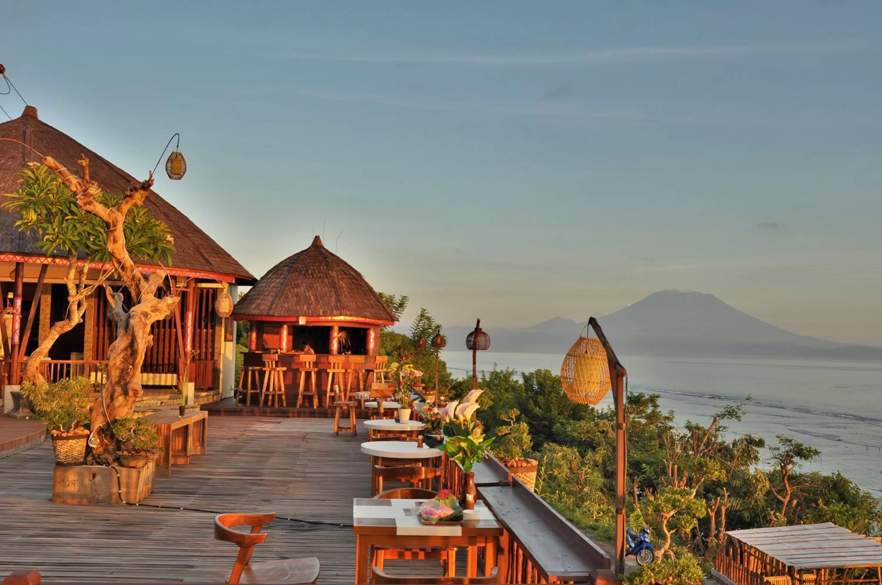 Restaurant/places to eat in Ocean Terrace Suite And Spa Luxury