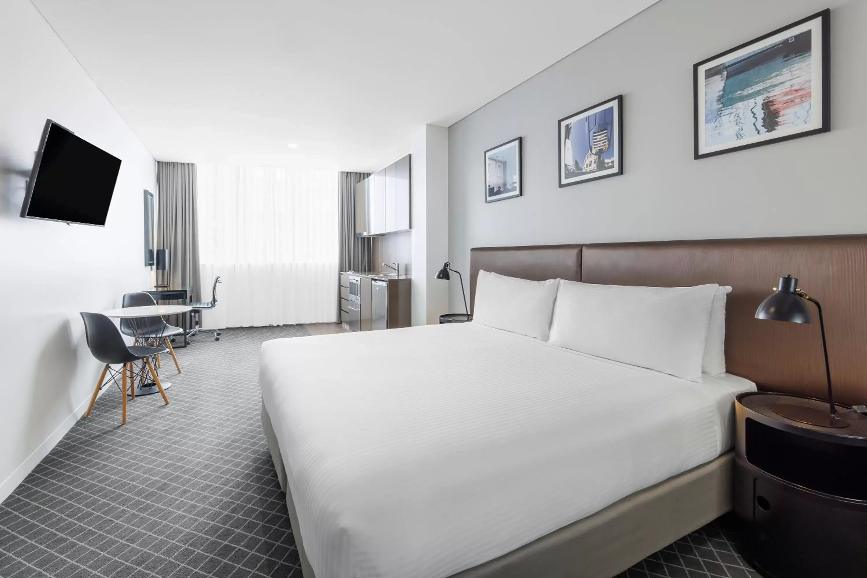 Premium King Room in Holiday Inn & Suites Sydney Bondi Junction by IHG Premium King Room in Holiday Inn & Suites Sydney Bondi Junction by IHG