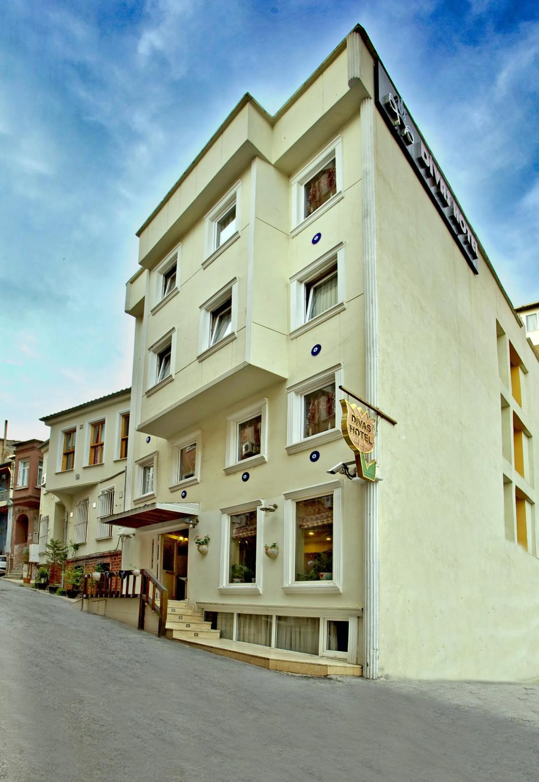 Facade/entrance in Divas Hotel