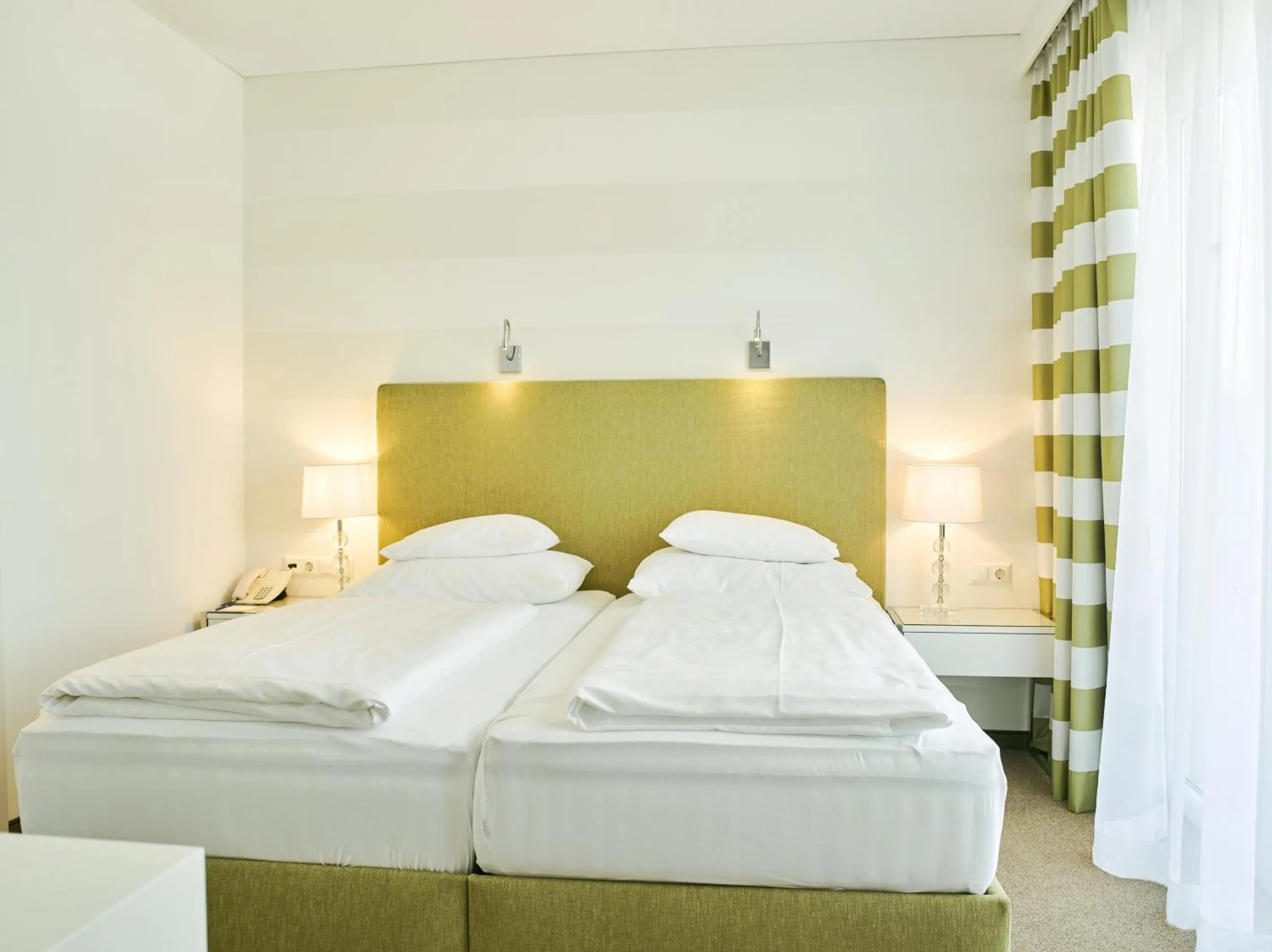 Bed in Werzers Hotel Resort Pörtschach