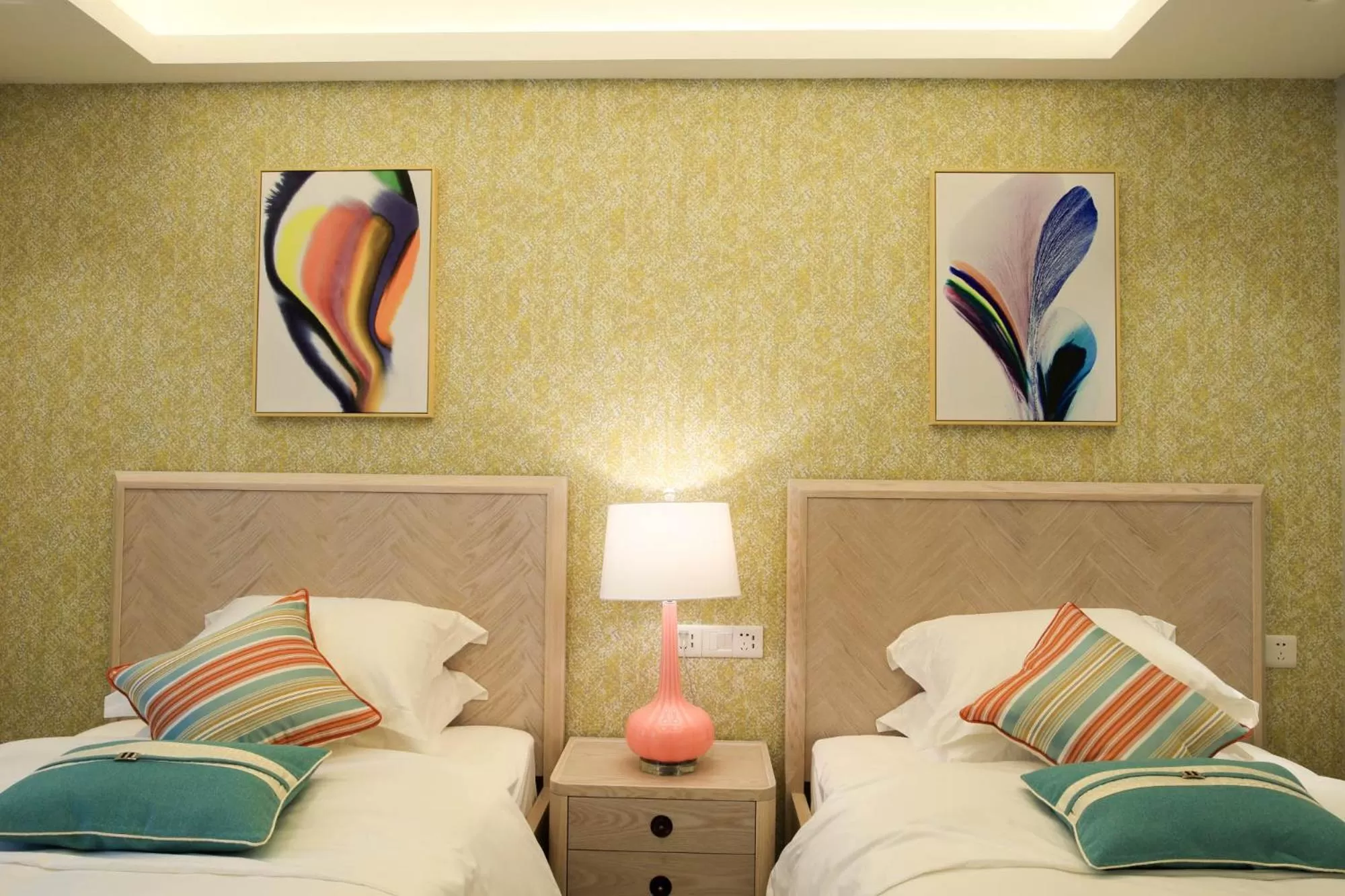 Photo of the whole room, Bed in Li River Resort Villa Hotel