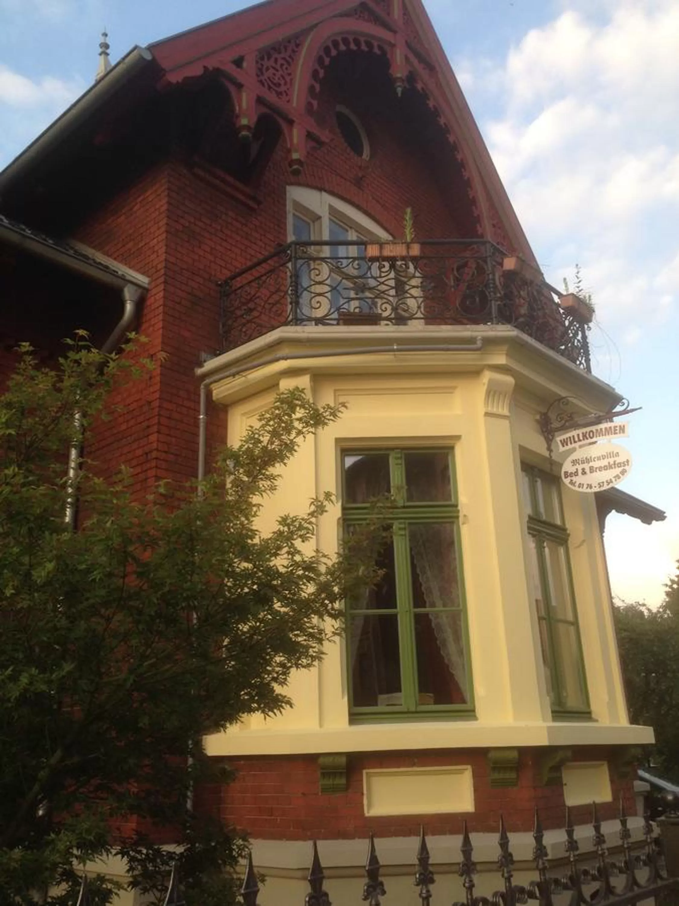 Facade/entrance, Property Building in B&B Mühlenvilla am Bützower Hafen