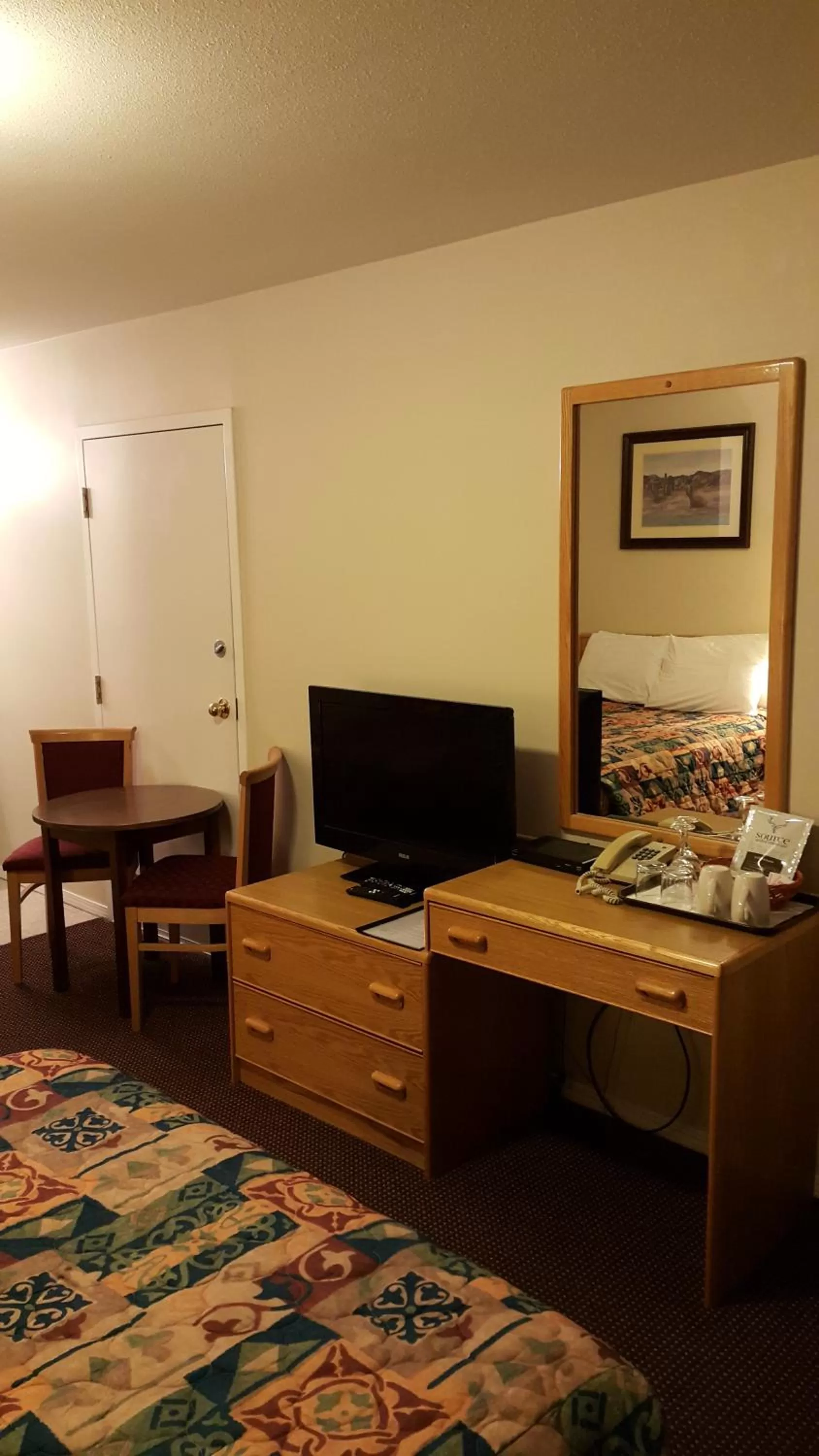 Bedroom, Bed in Cactus Tree Inn