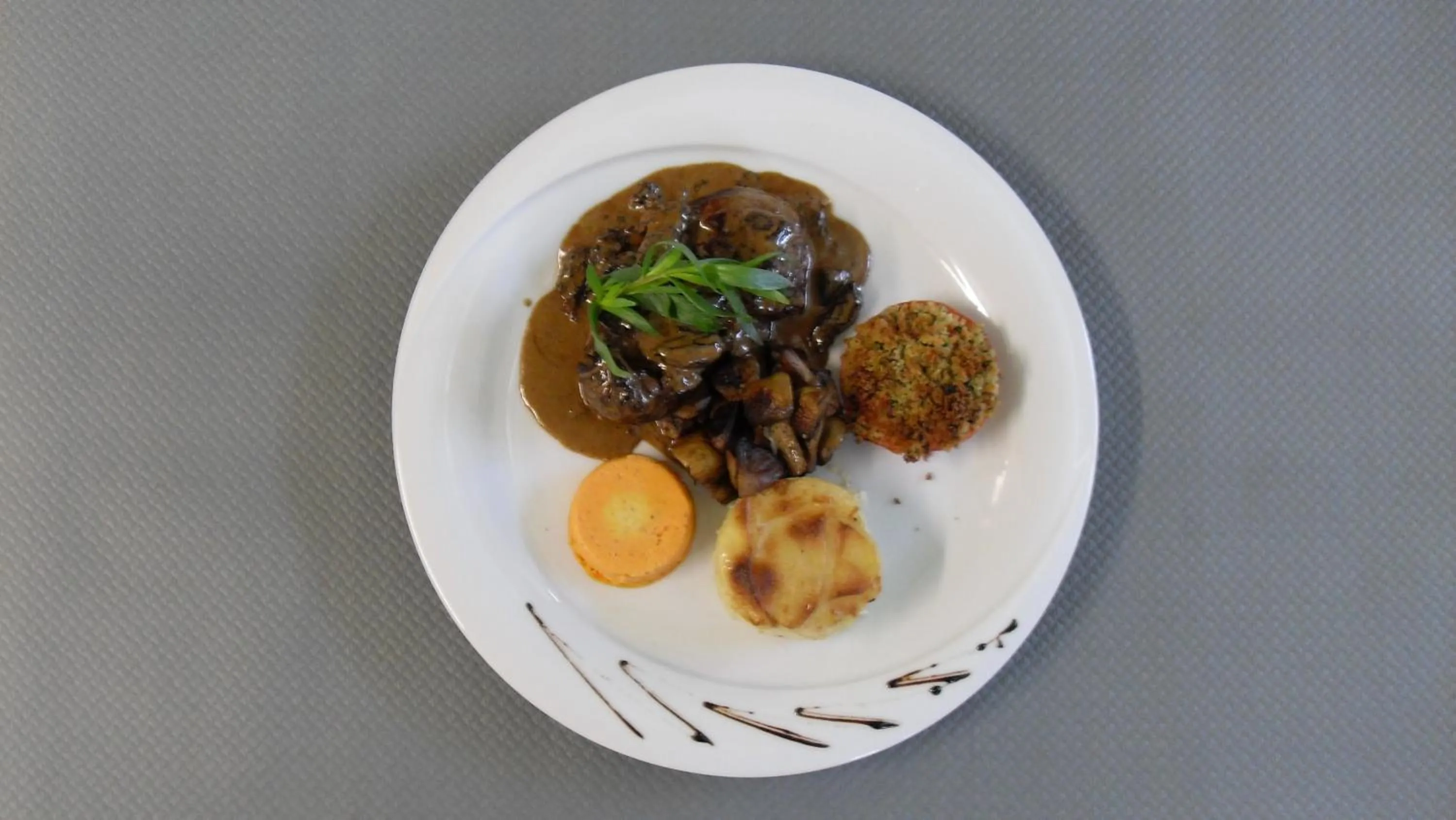 Food and drinks in Hotel Restaurant Bocher