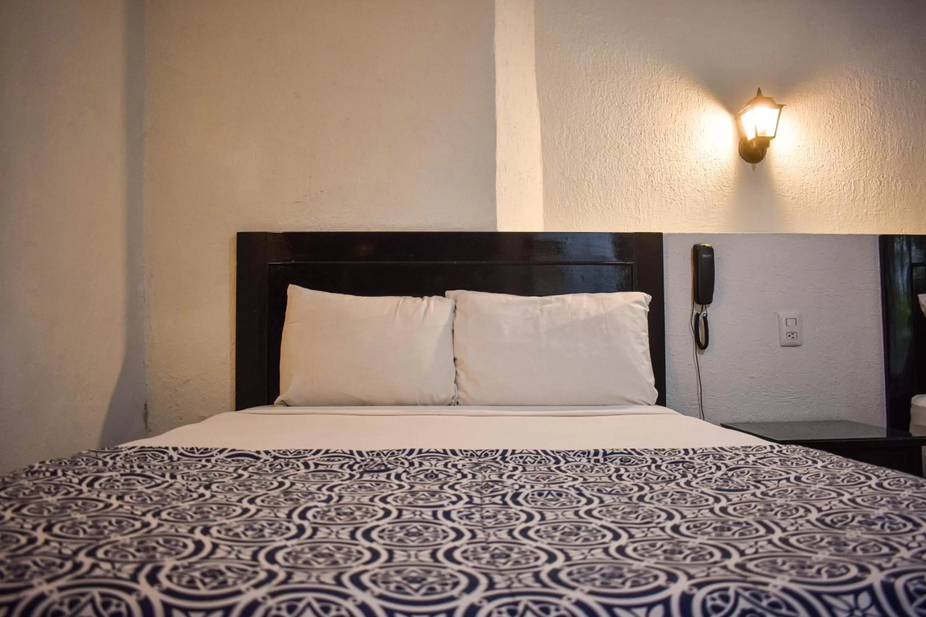 Bed in Hotel Santa Ana