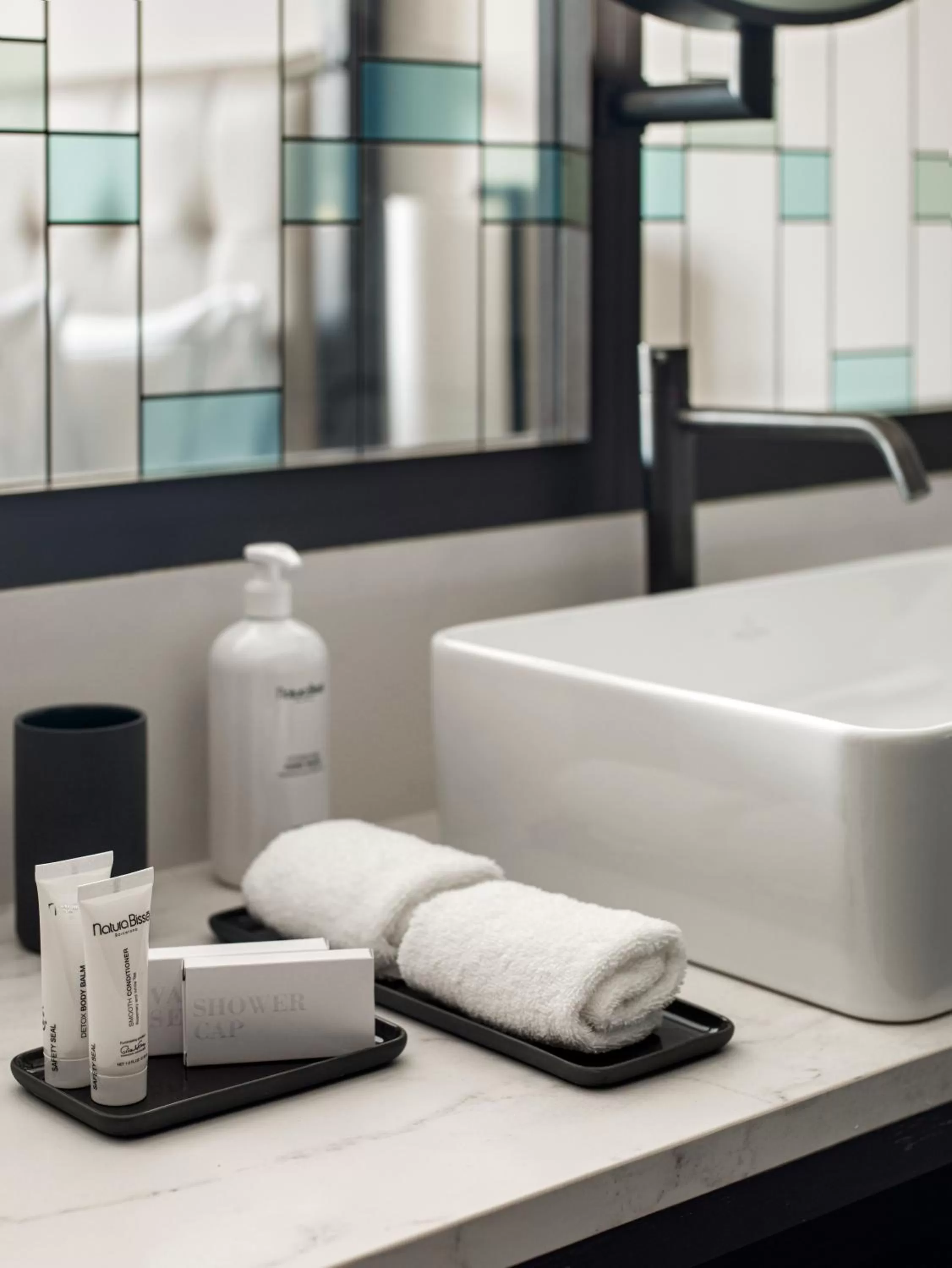 Bathroom, Bed in Antiga Casa Buenavista