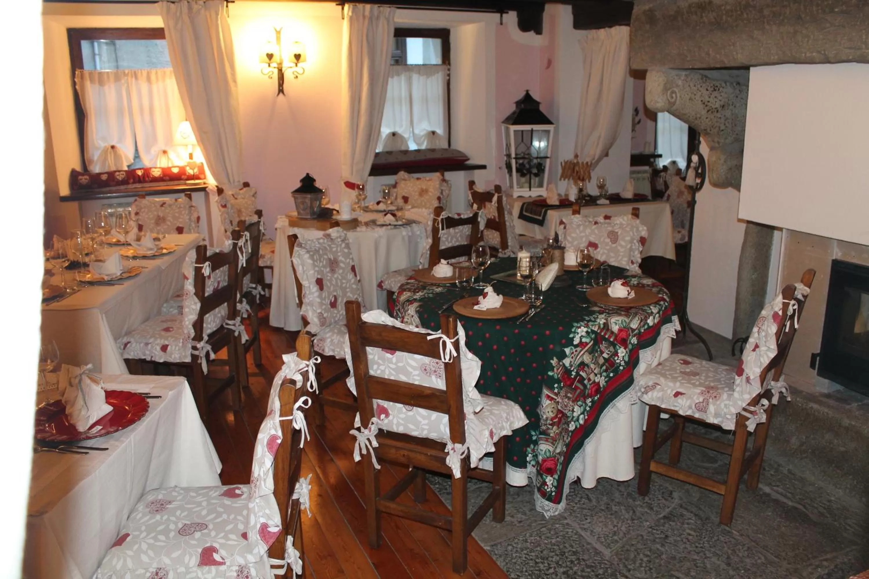 Restaurant/places to eat in Le Coeur du Pont