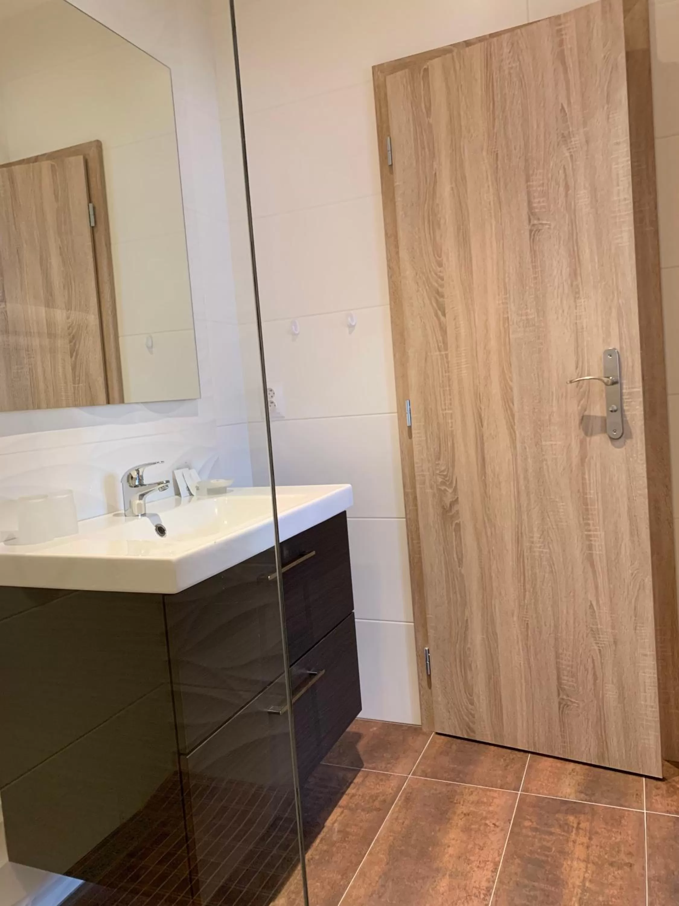 Shower, Bathroom in Apartma La Provence