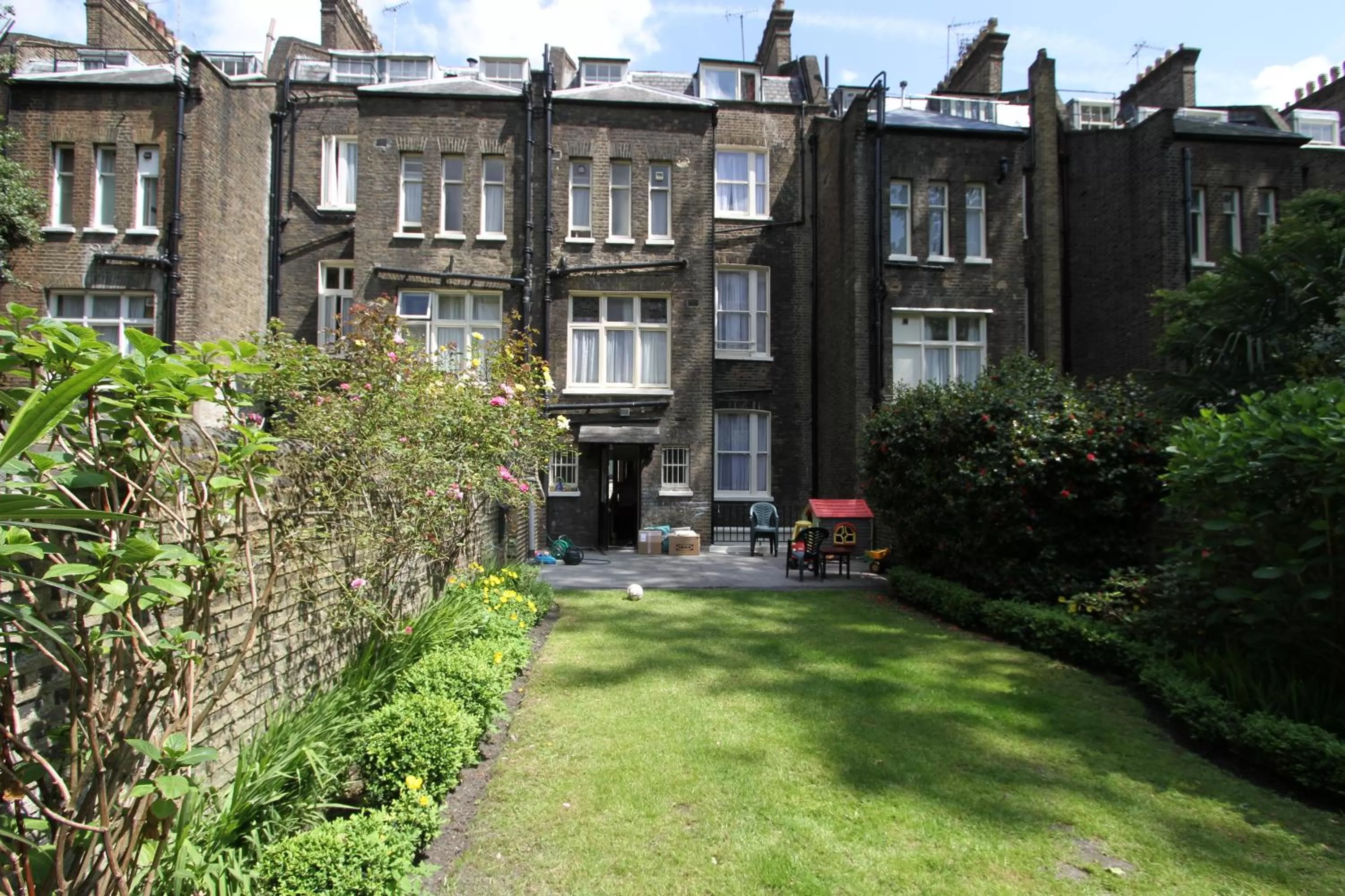 Garden in Ridgemount Hotel