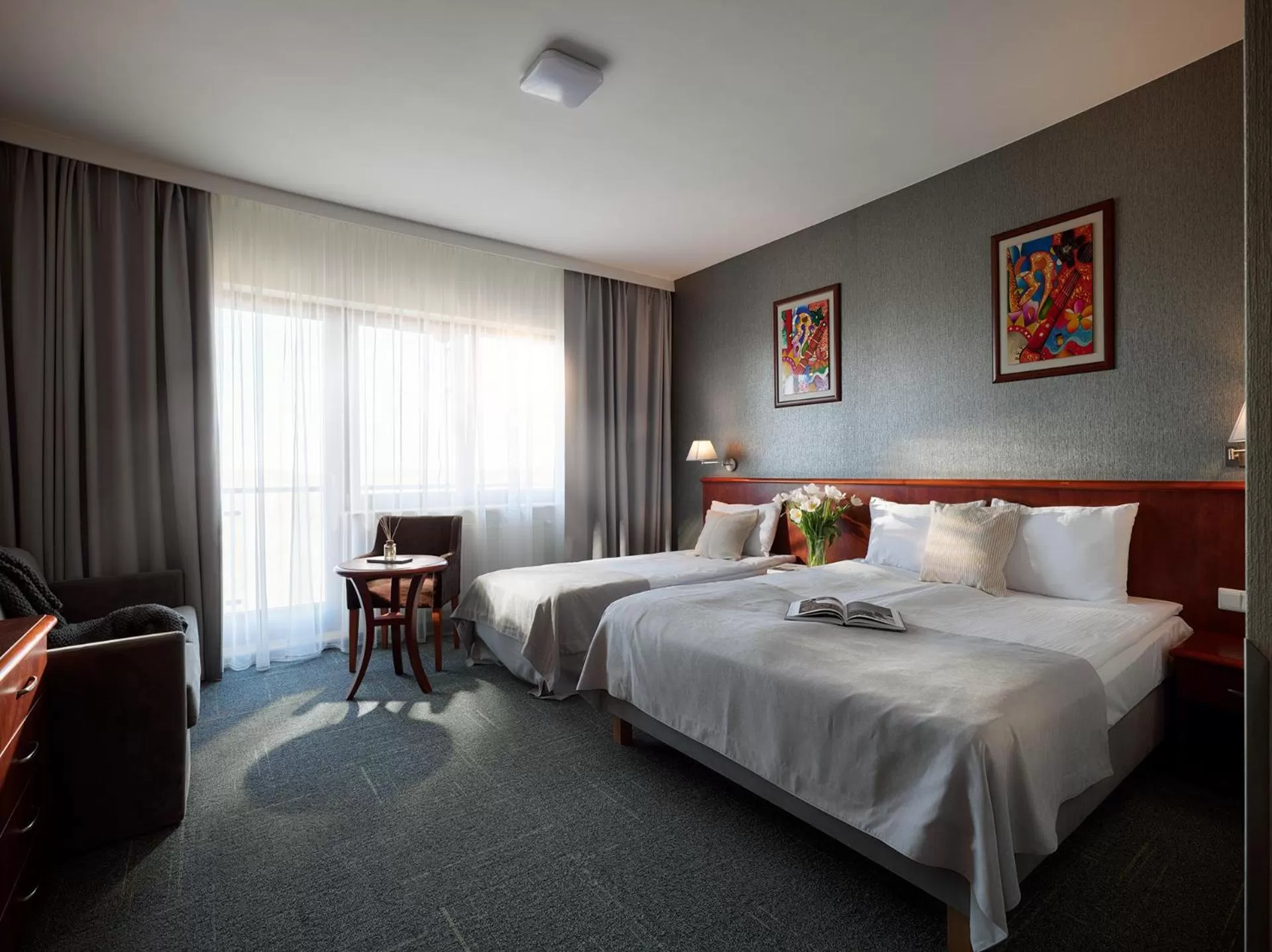 Photo of the whole room, Bed in Arka Medical Spa