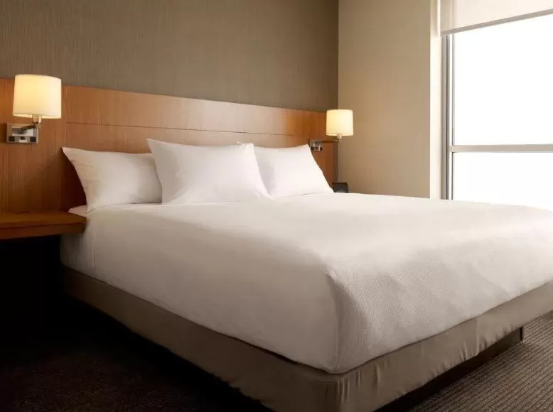 Bed in Hyatt Place Gainesville Downtown