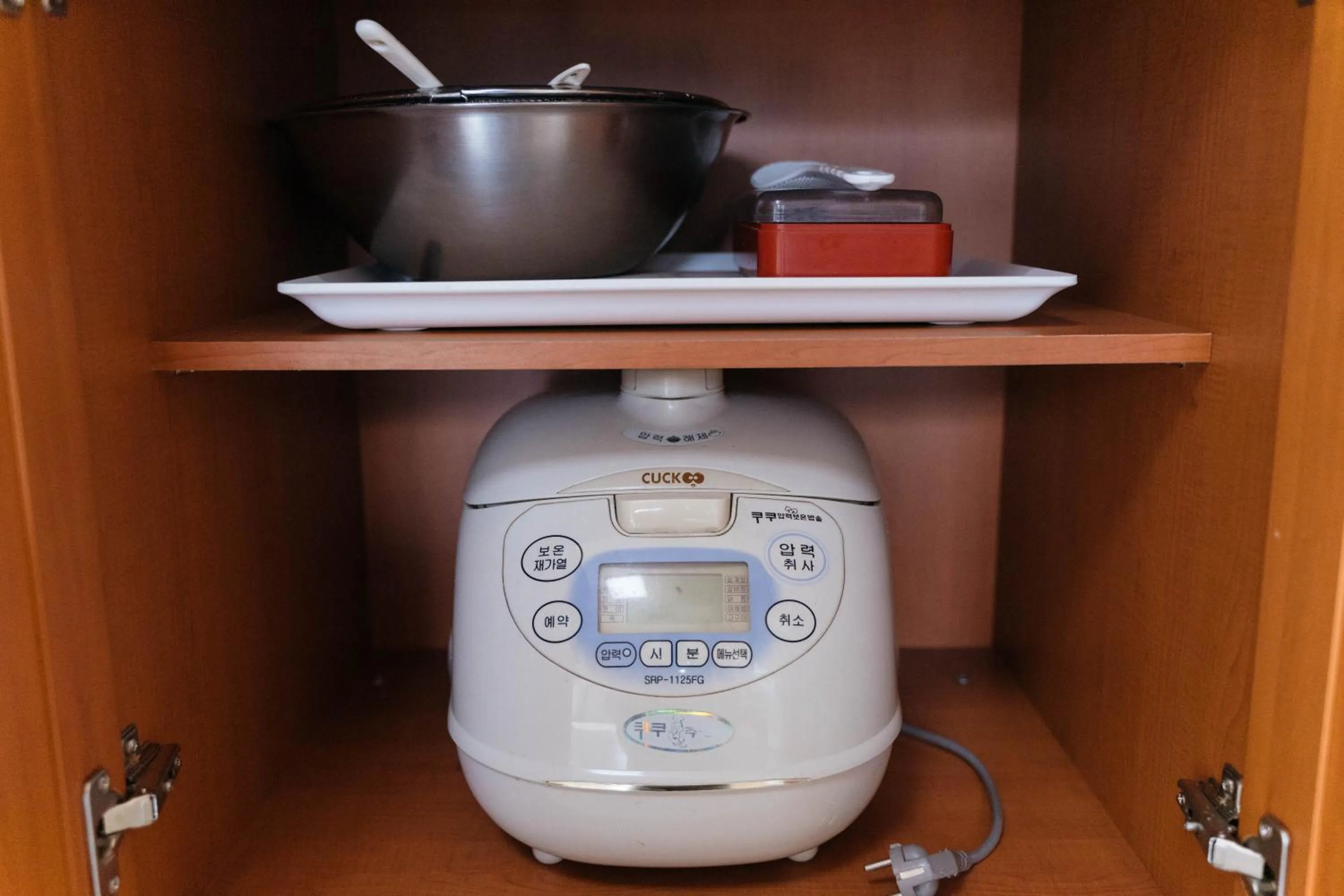 Kitchen or kitchenette in White Cabin
