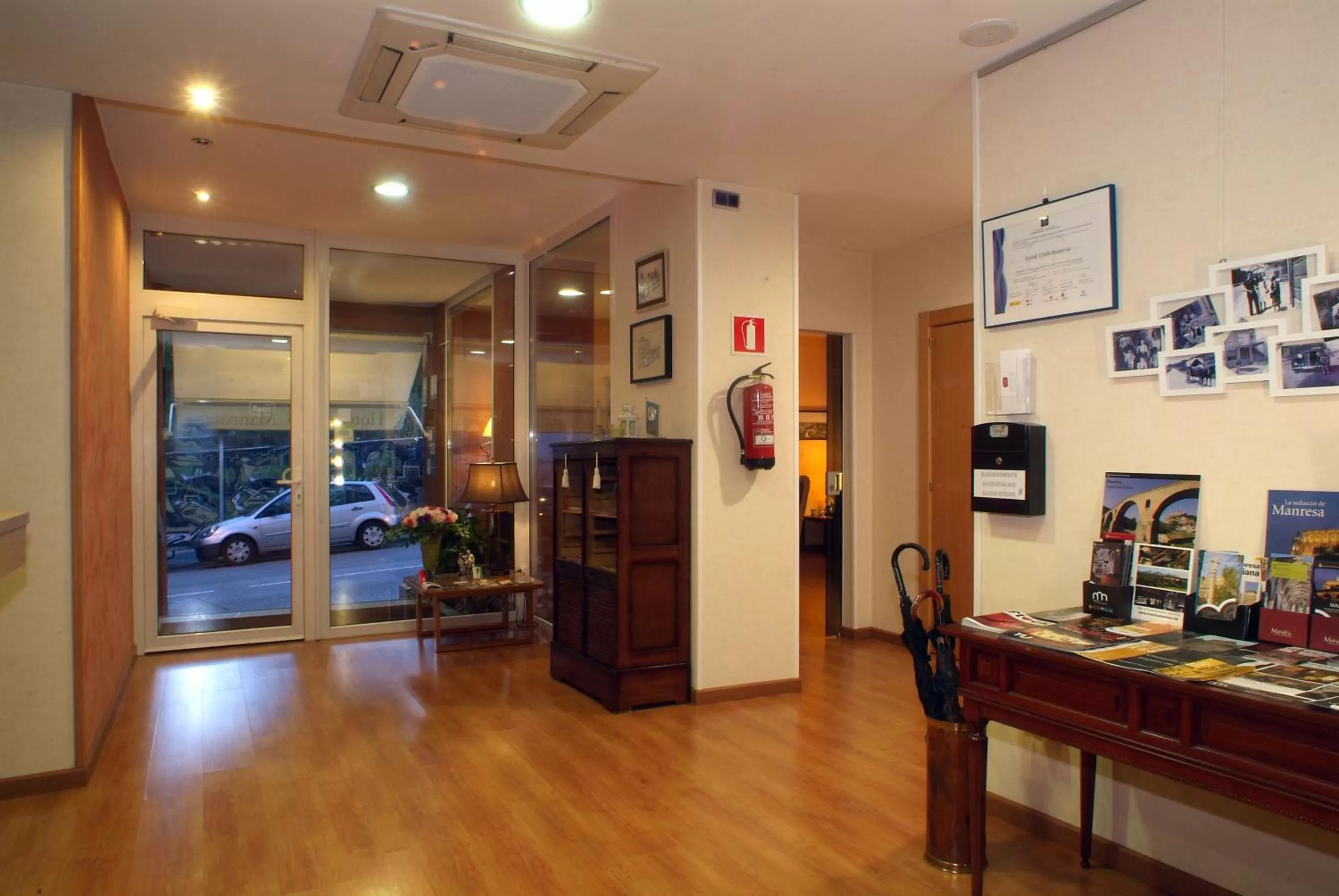 Lobby or reception in Hotel 1948 Manresa