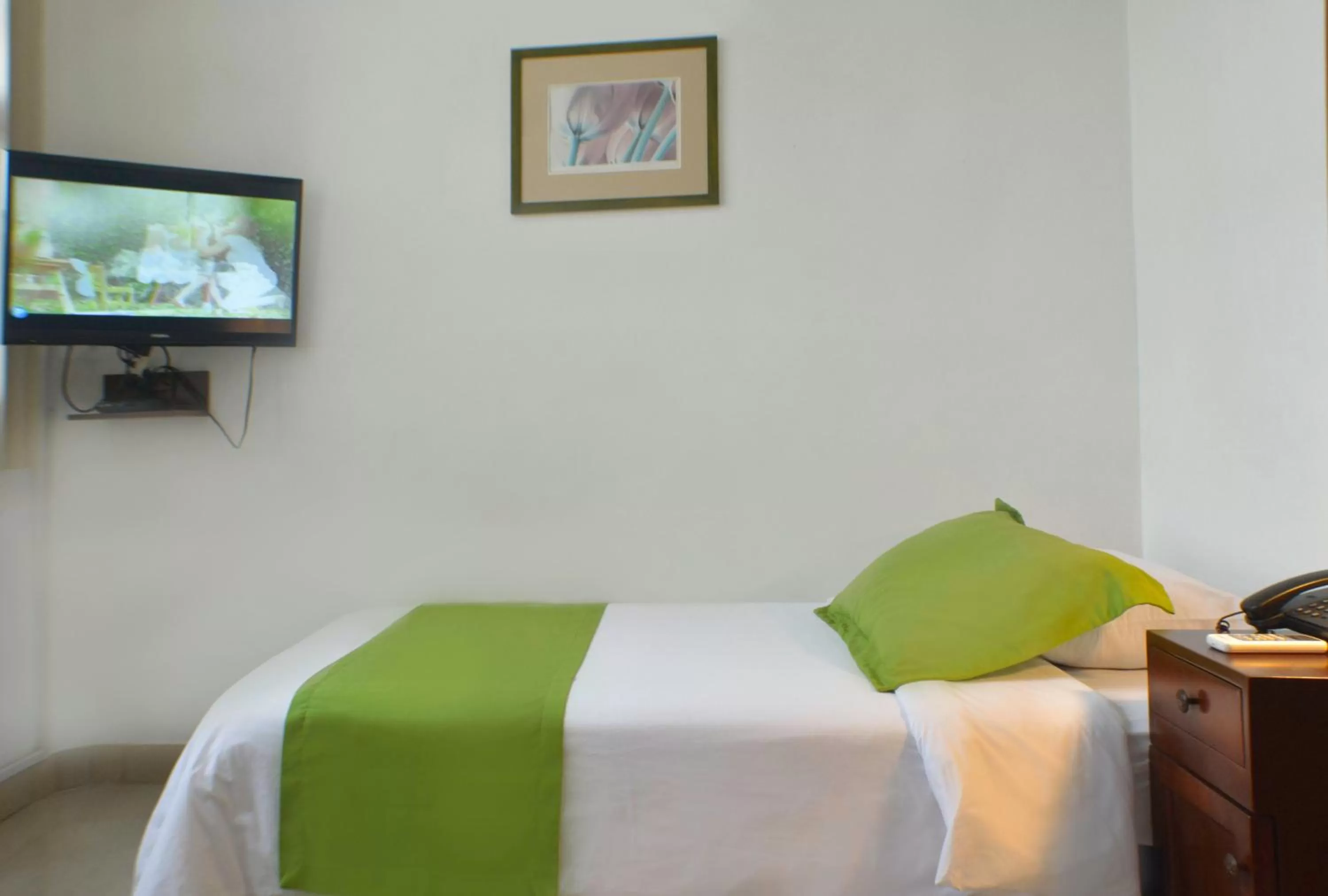 Photo of the whole room, Bed in Hotel Castell