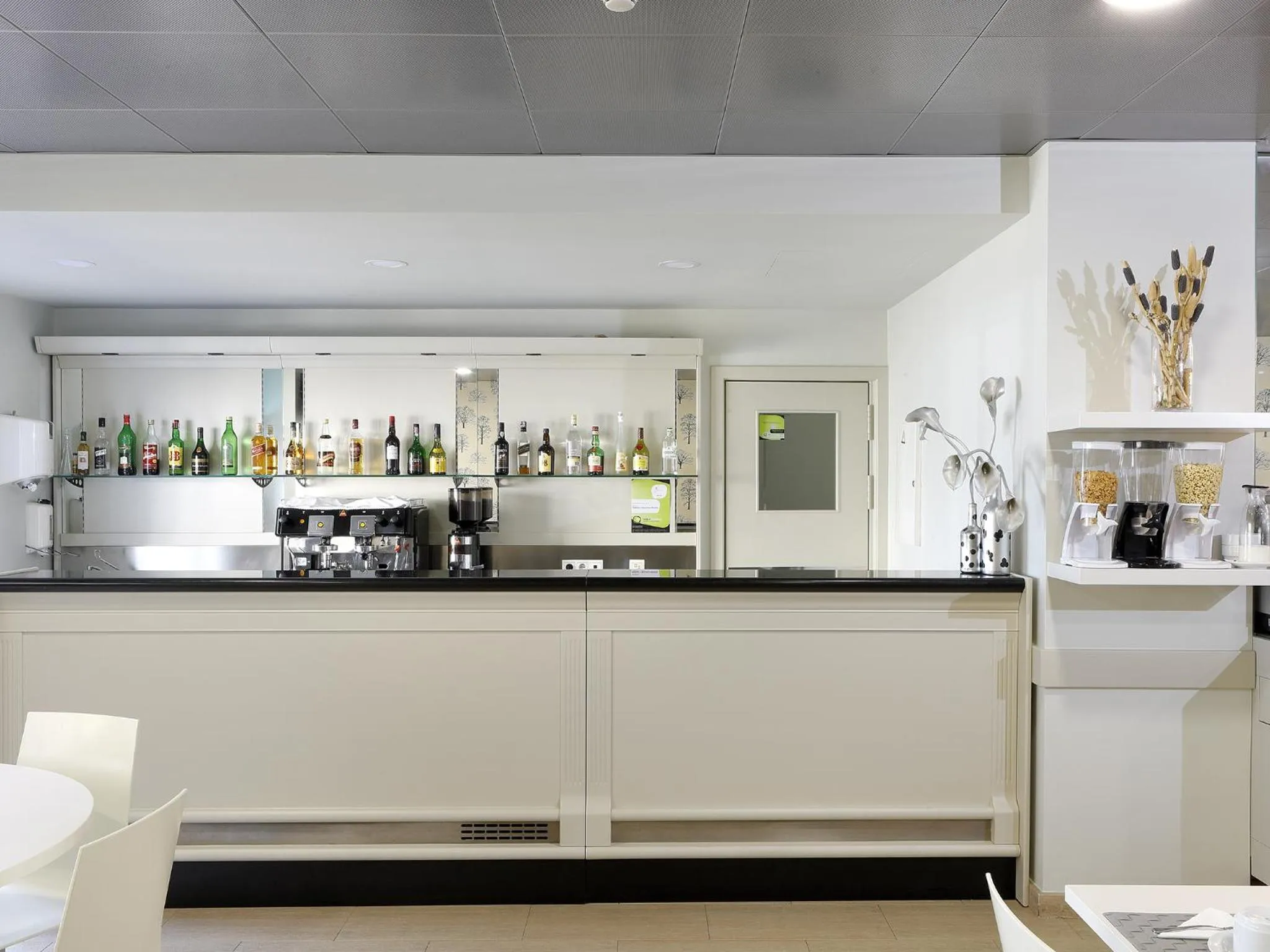 Seating area in Cova da Iria Hotel