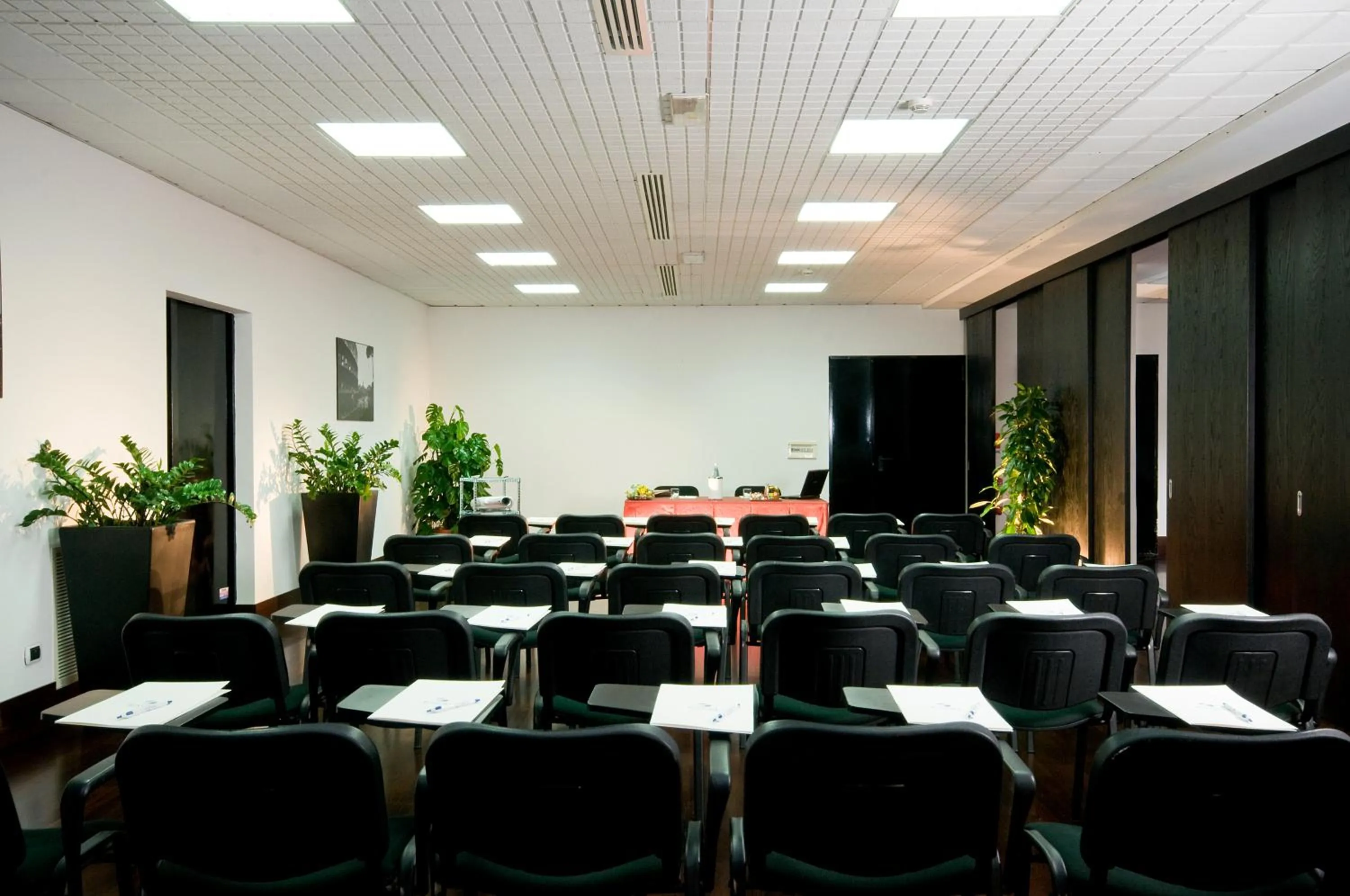 Business facilities in Excel Hotel Roma Ciampino