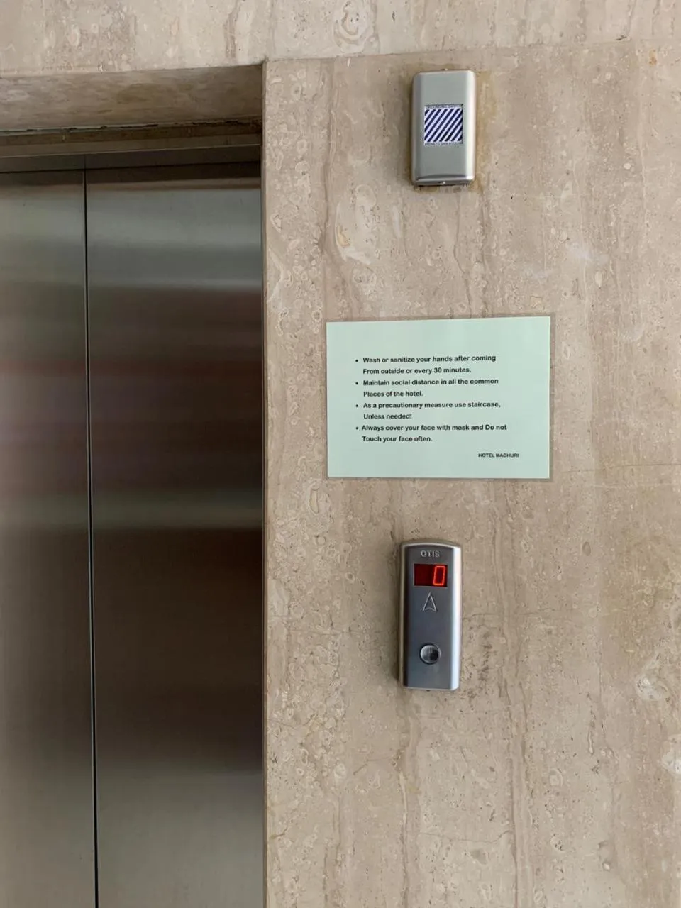 Area and facilities in Hotel Madhuri Executive