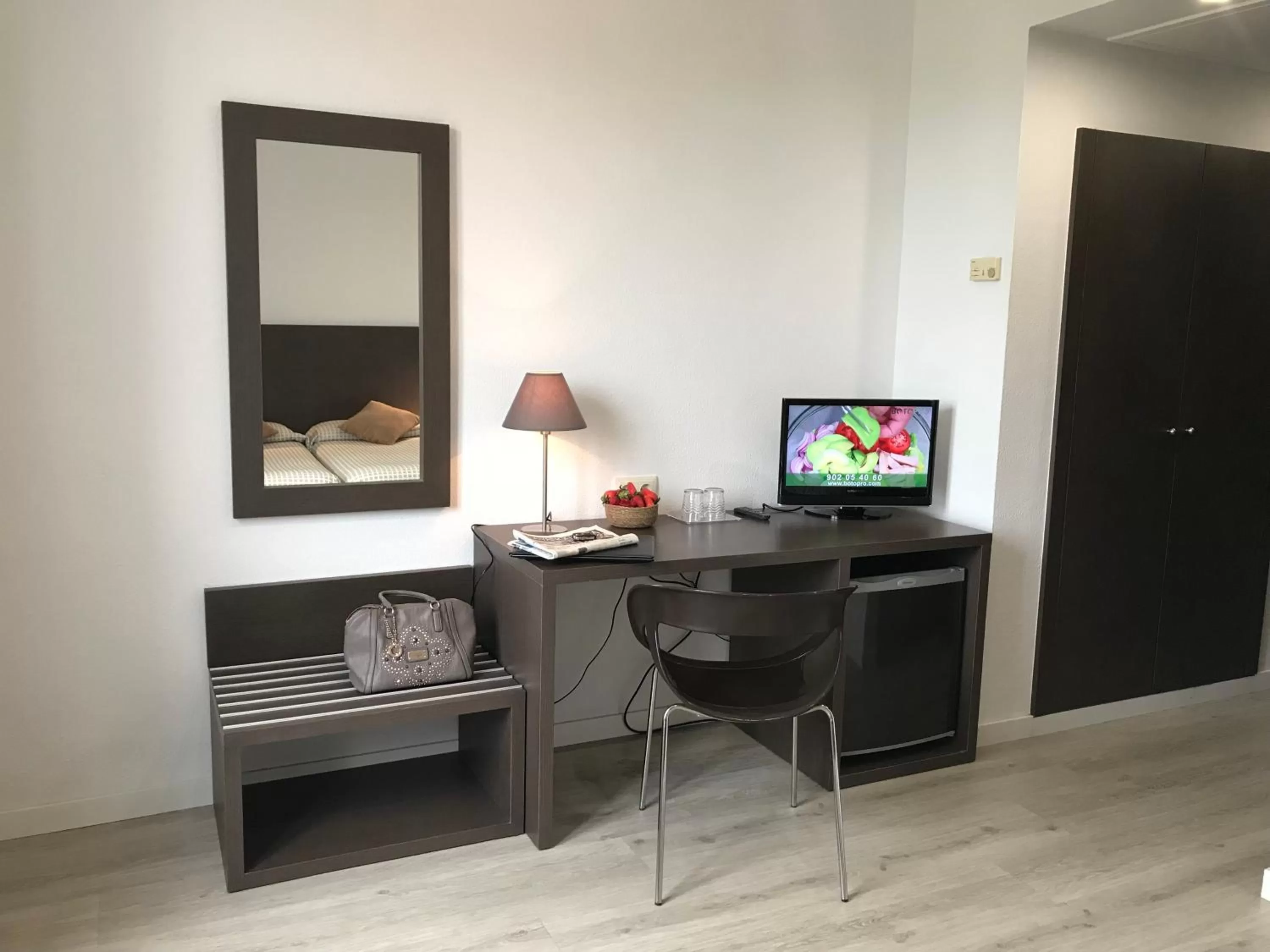 Bedroom in Hotel Restaurant Bon Retorn