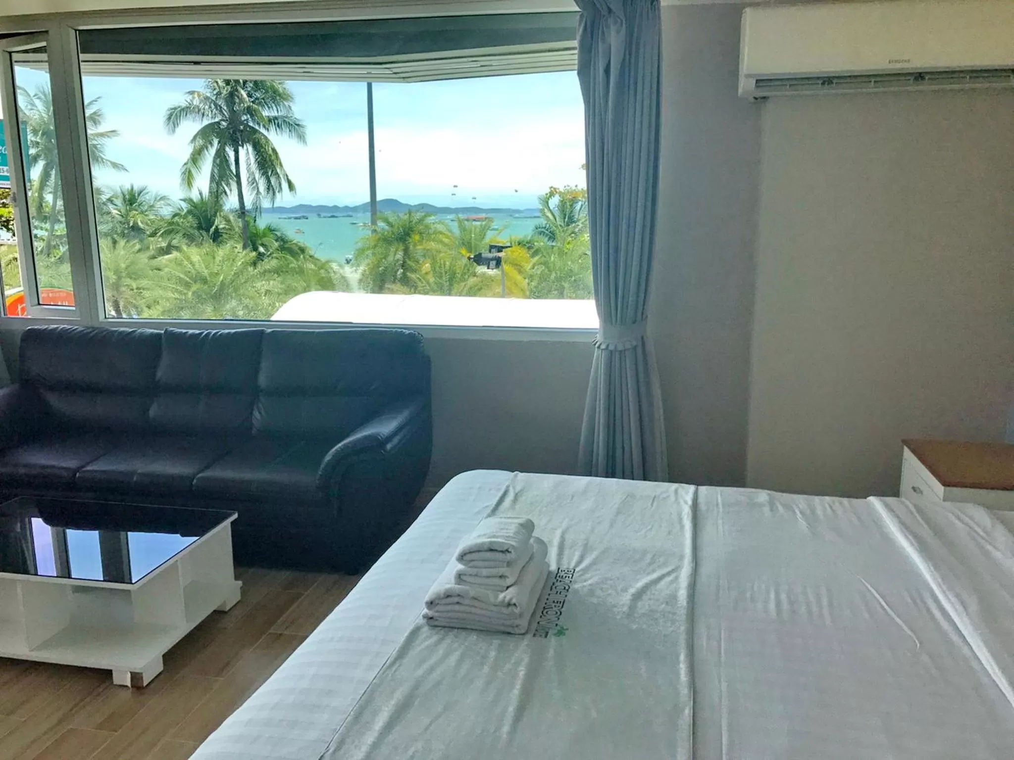 Bed in The Beach Front Resort, Pattaya