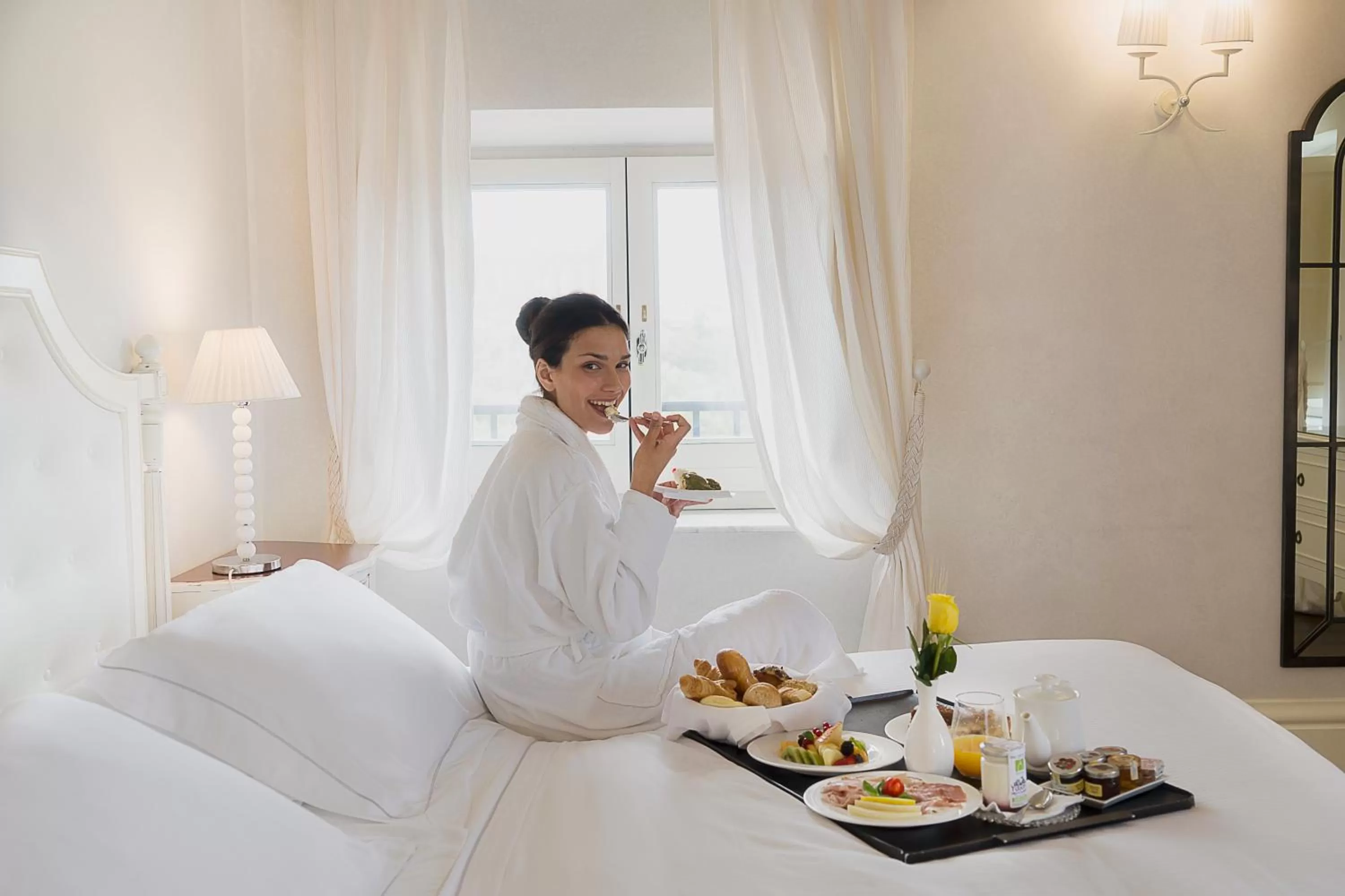 Breakfast, Bed in Villa Athena Resort
