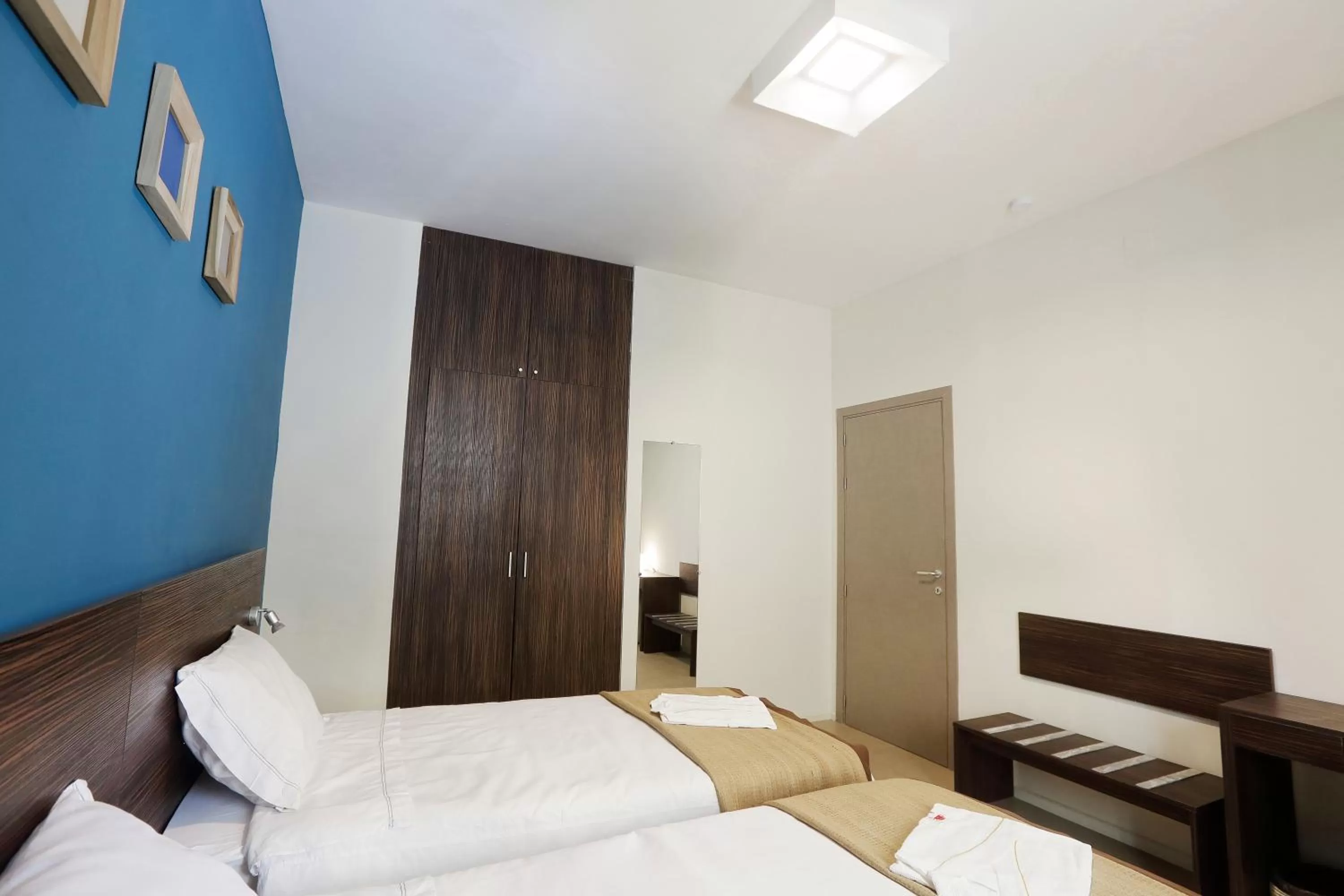 Photo of the whole room, Bed in Hotel La Villette