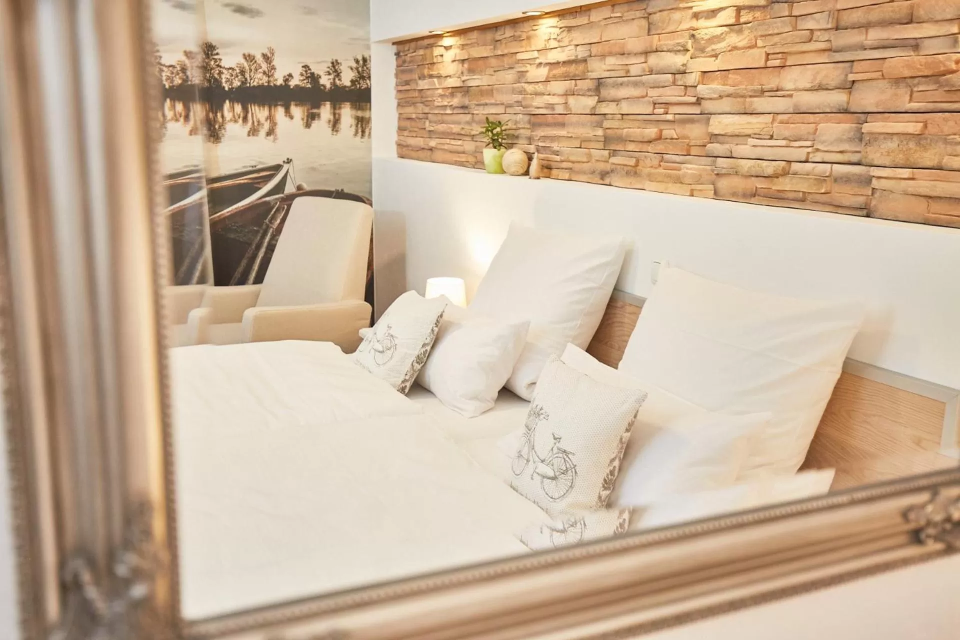 Bed in Zum Fischer am See ***S