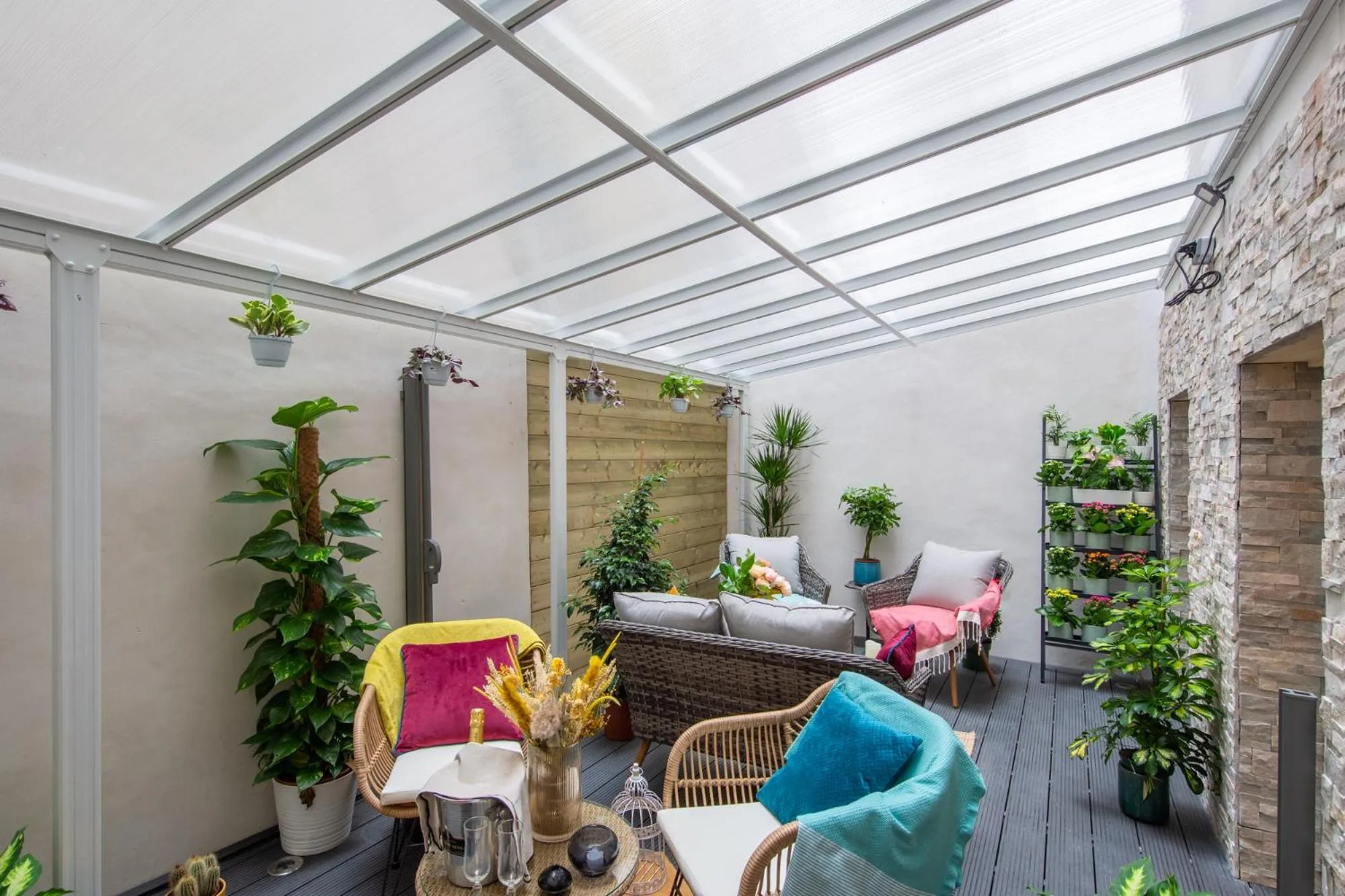 Patio in Hôtel Veryste & Spa Paris