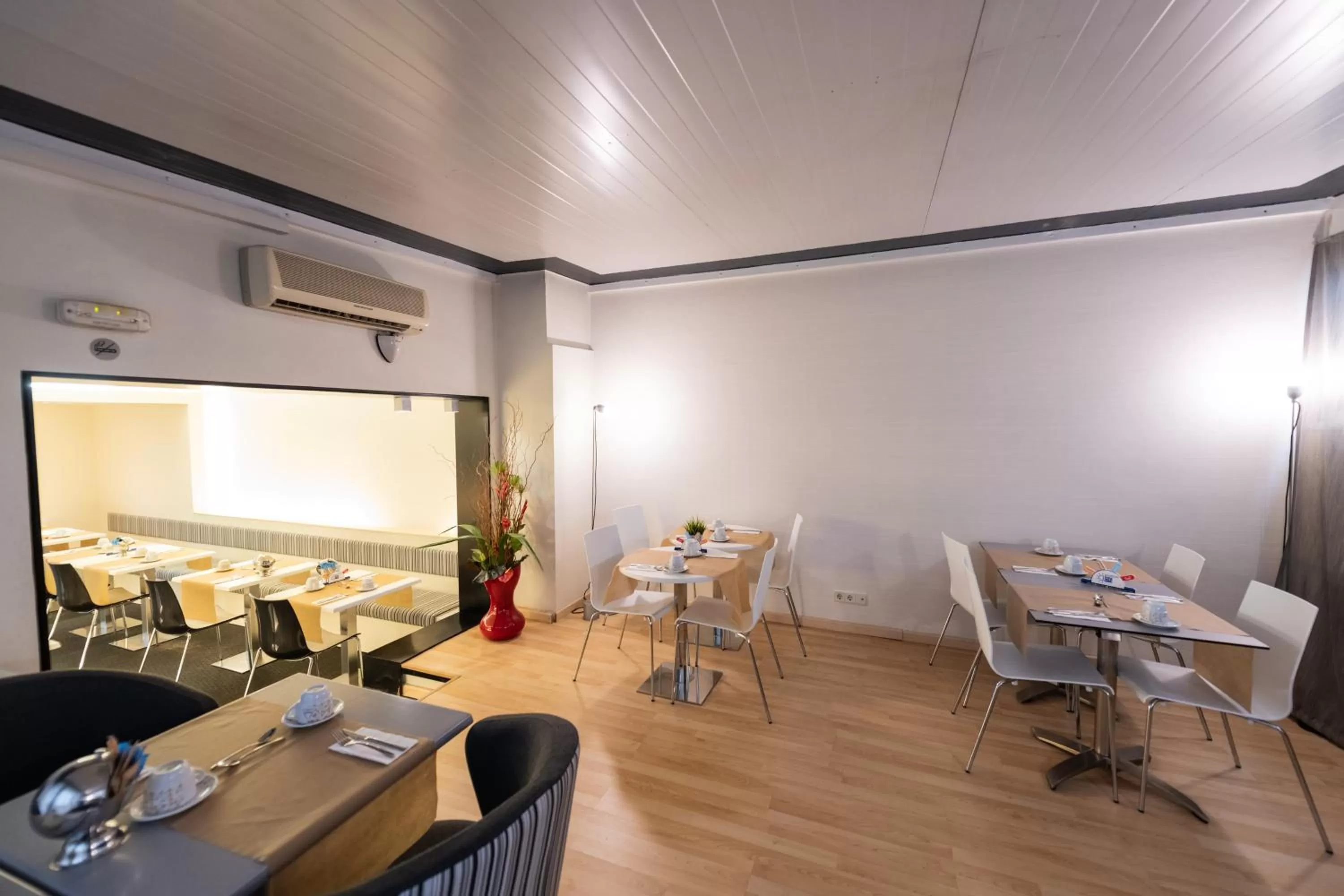 Breakfast in Atenea Rekord Suites Barcelona