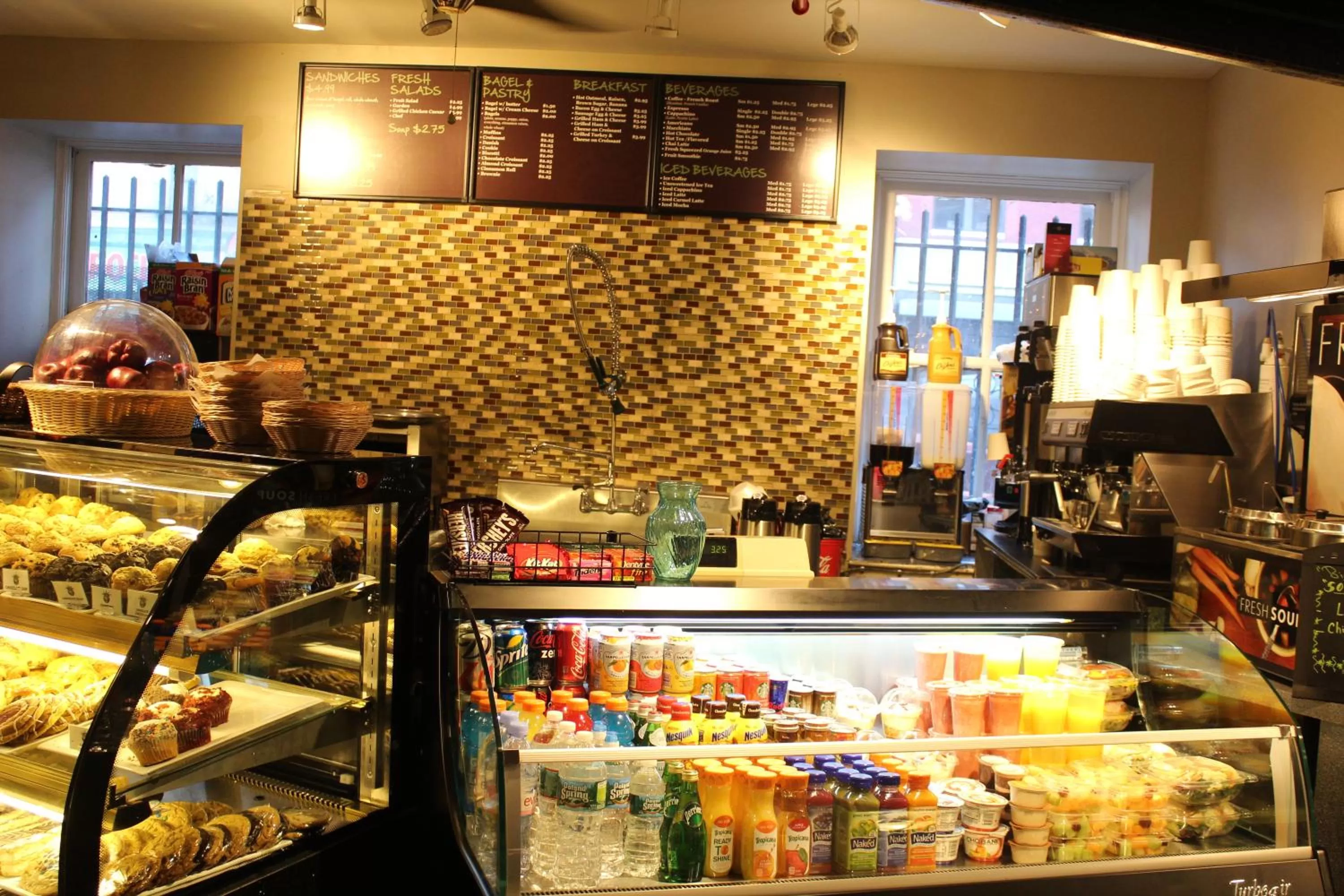 Restaurant/places to eat in HI New York City Hostel