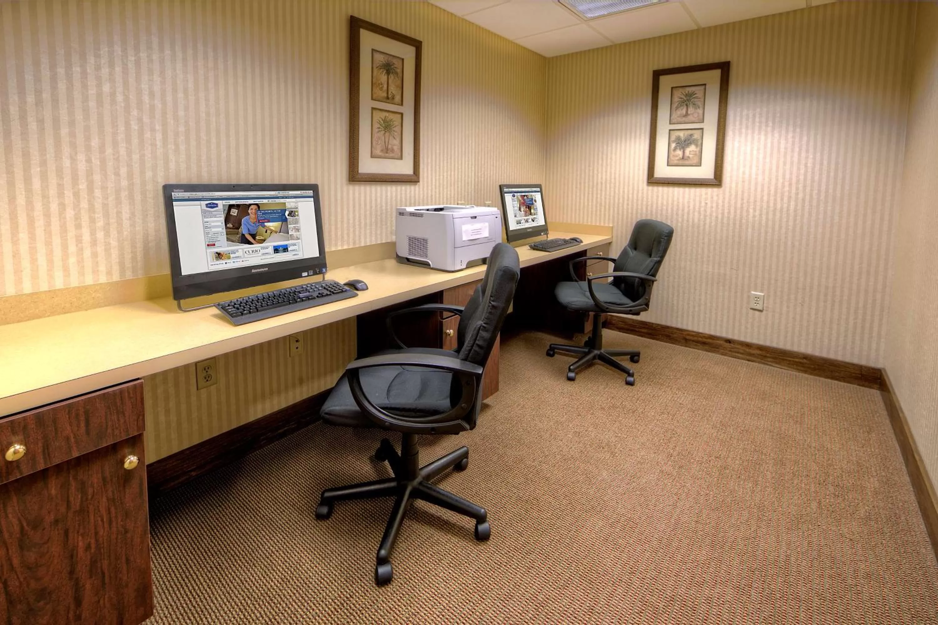 Business facilities in Hampton Inn Manning