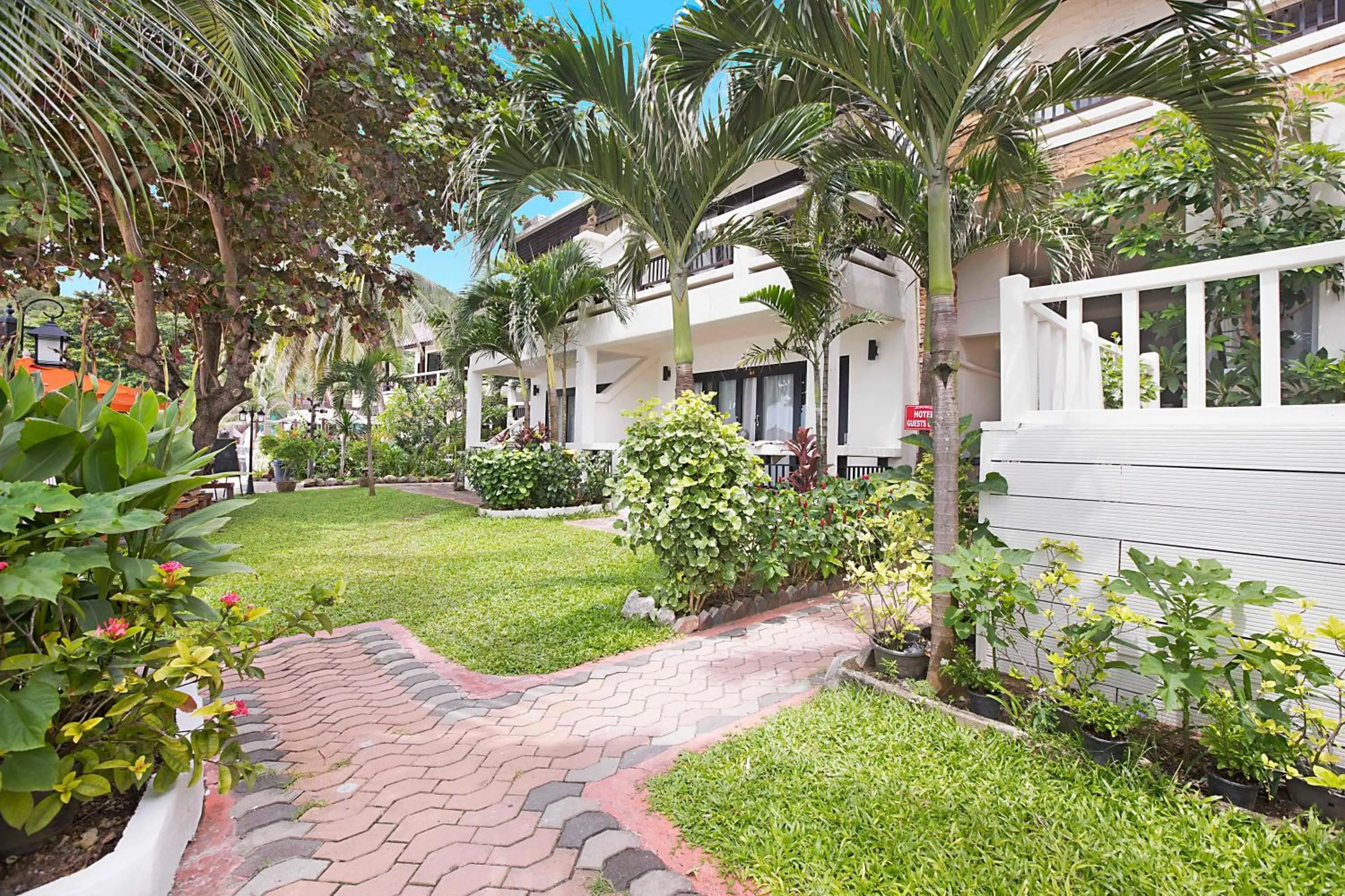 Garden in Crystal Bay Beach Resort