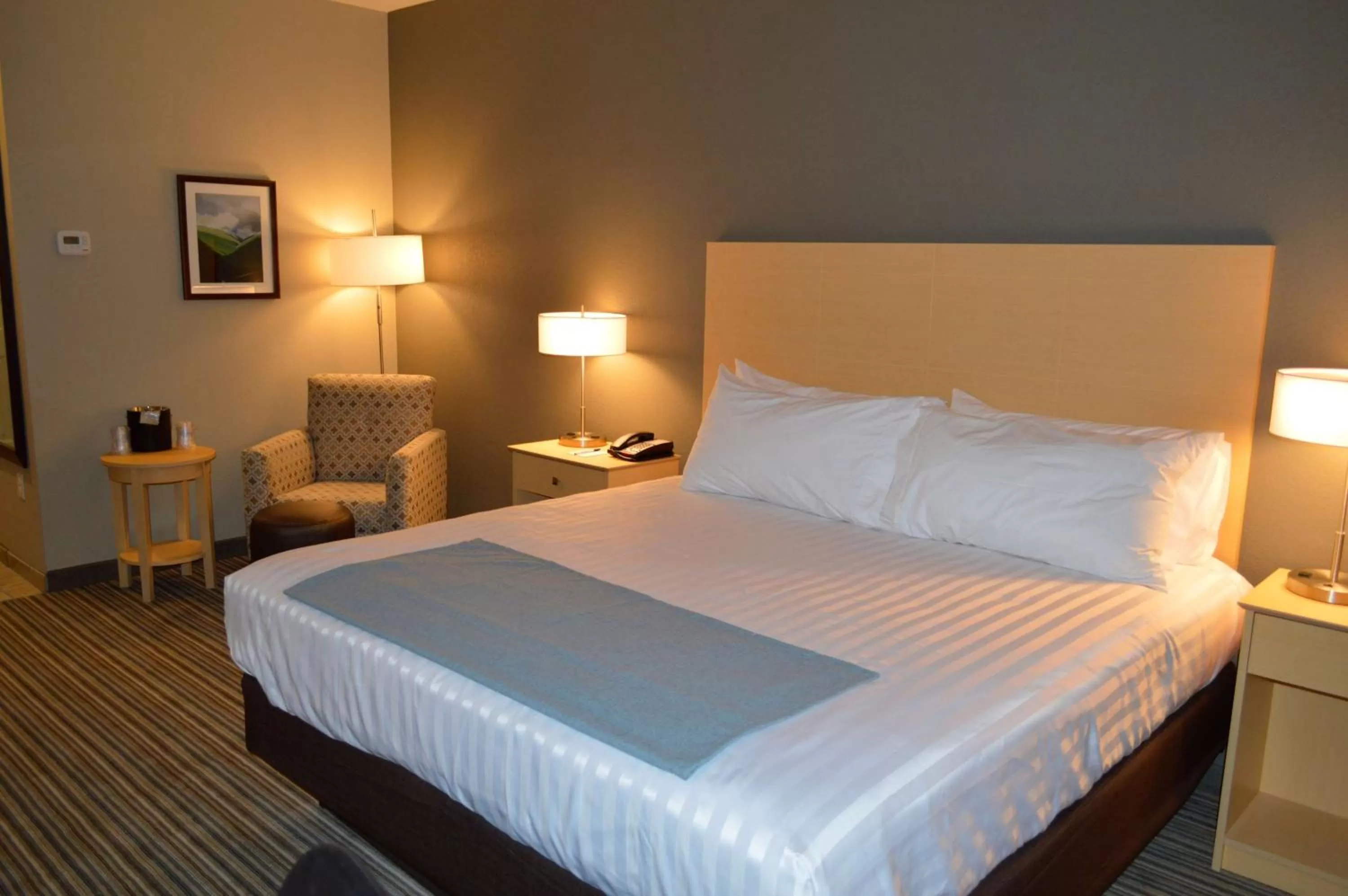 Photo of the whole room, Bed in Stone Hill Norman, Trademark Collection by Wyndham