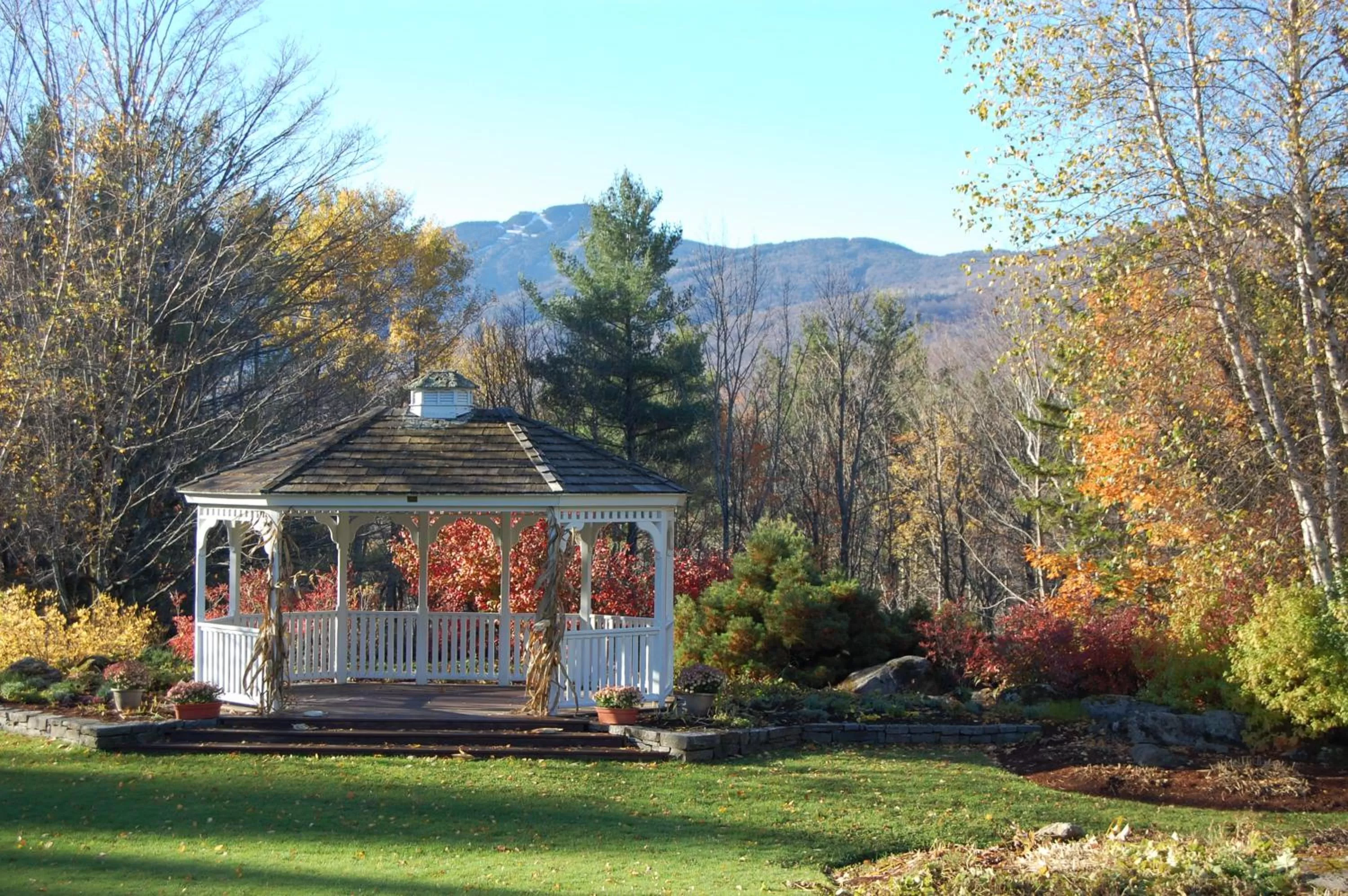 Nearby landmark in Summit Lodge