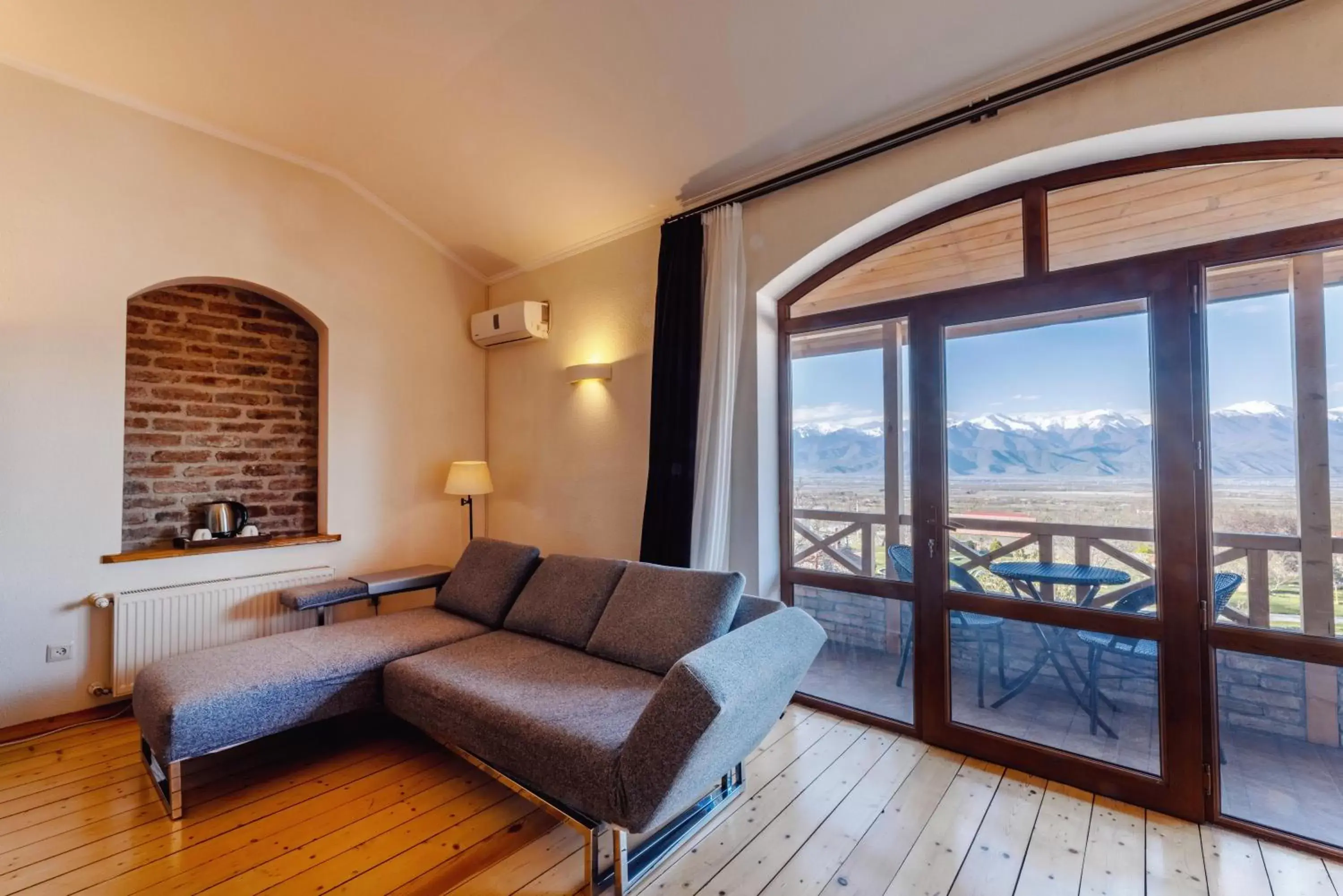 Junior Suite with Balcony in Schuchmann Wines Château,Villas & SPA Junior Suite with Balcony in Schuchmann Wines Château,Villas & SPA