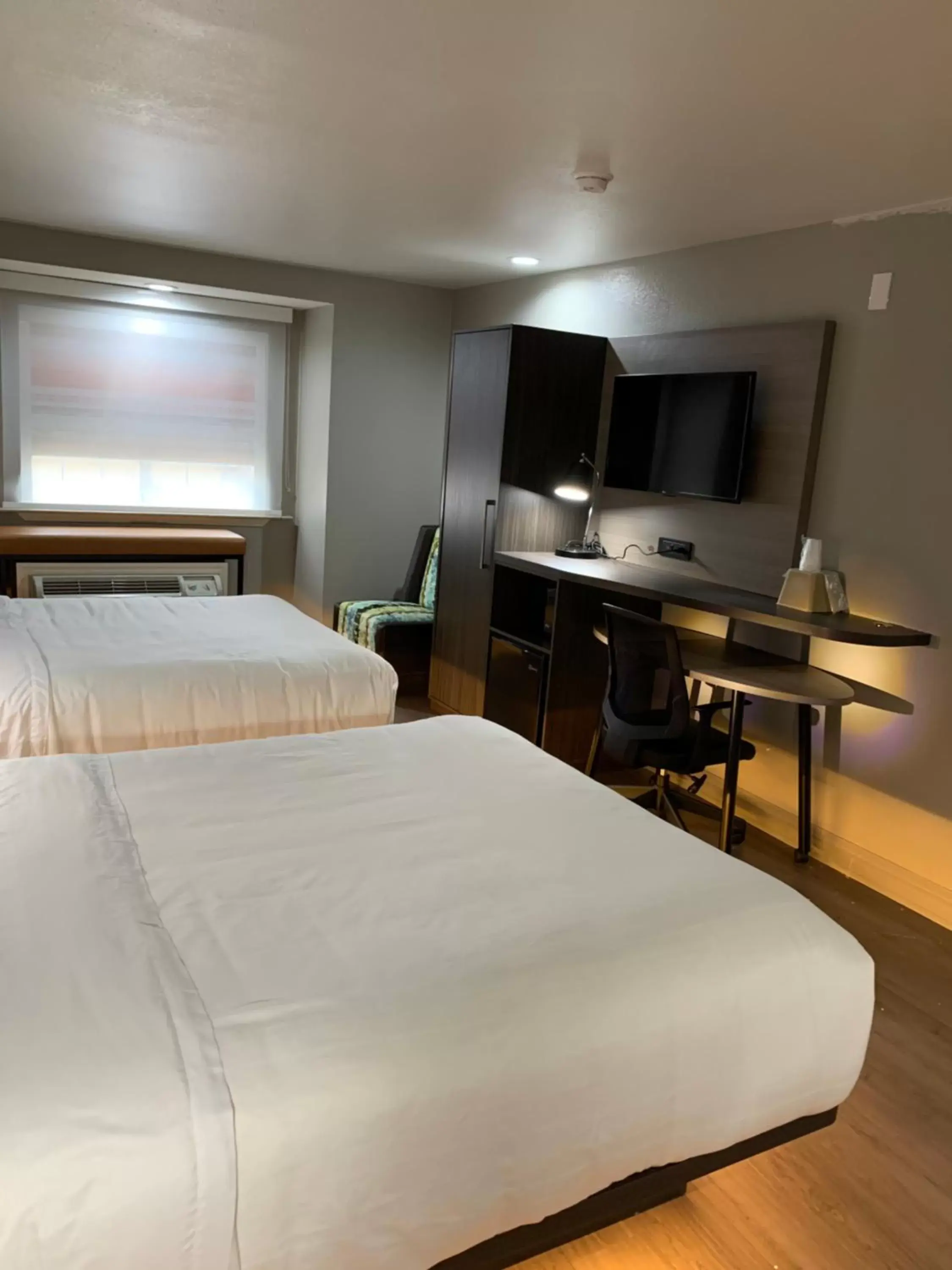 Standard Queen Room with Two Queen Beds - Non-Smoking in Quality Inn & Suites North Mesquite I-30 Standard Queen Room with Two Queen Beds - Non-Smoking in Quality Inn & Suites North Mesquite I-30