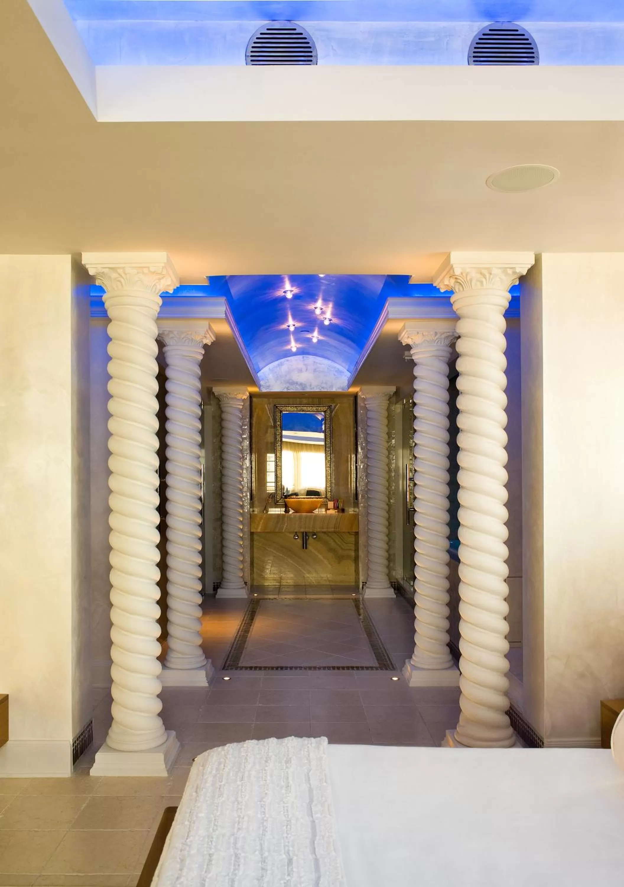 Bathroom, Bed in Dream South Beach, by Hyatt