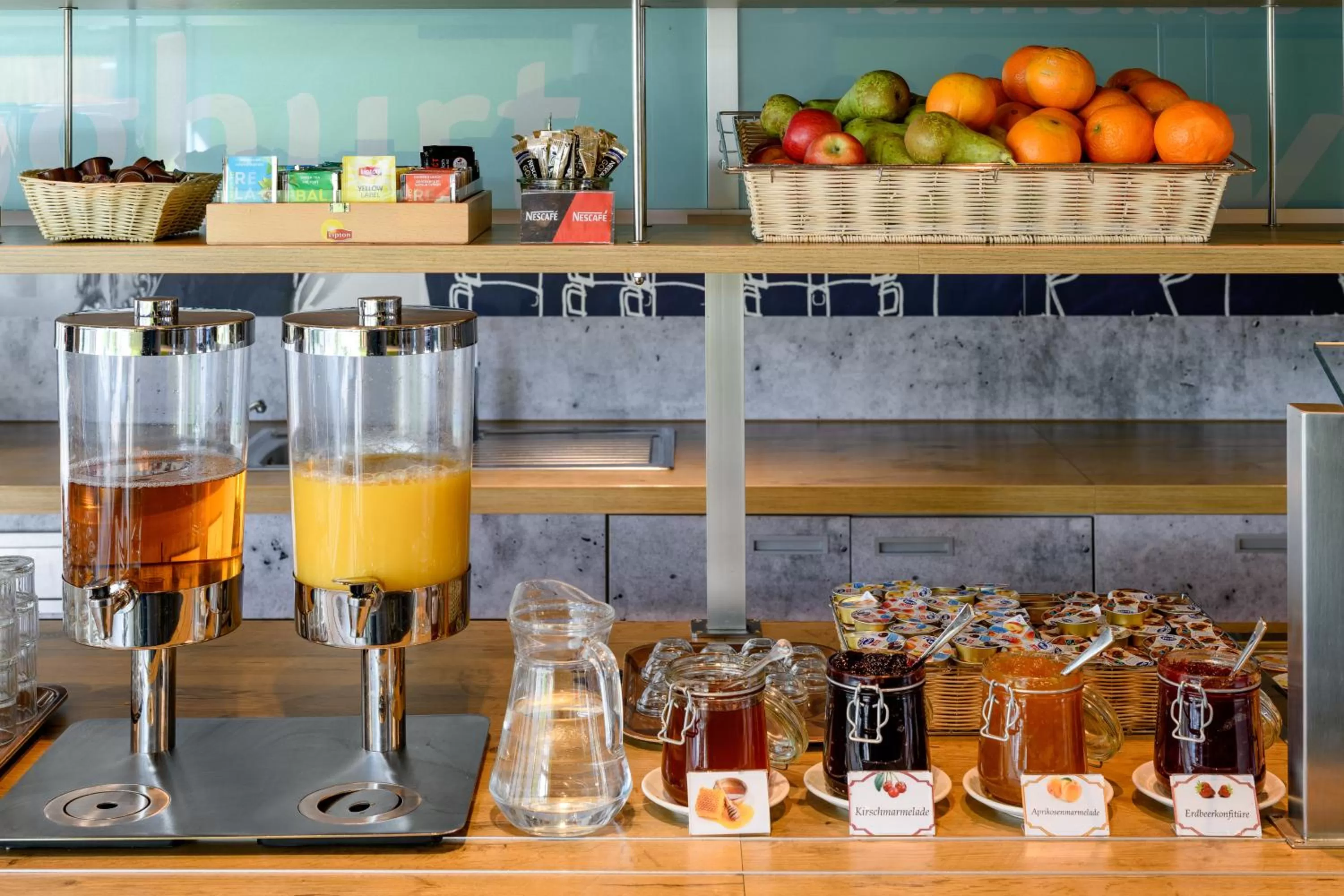 Food and drinks in ibis budget Zurich City West