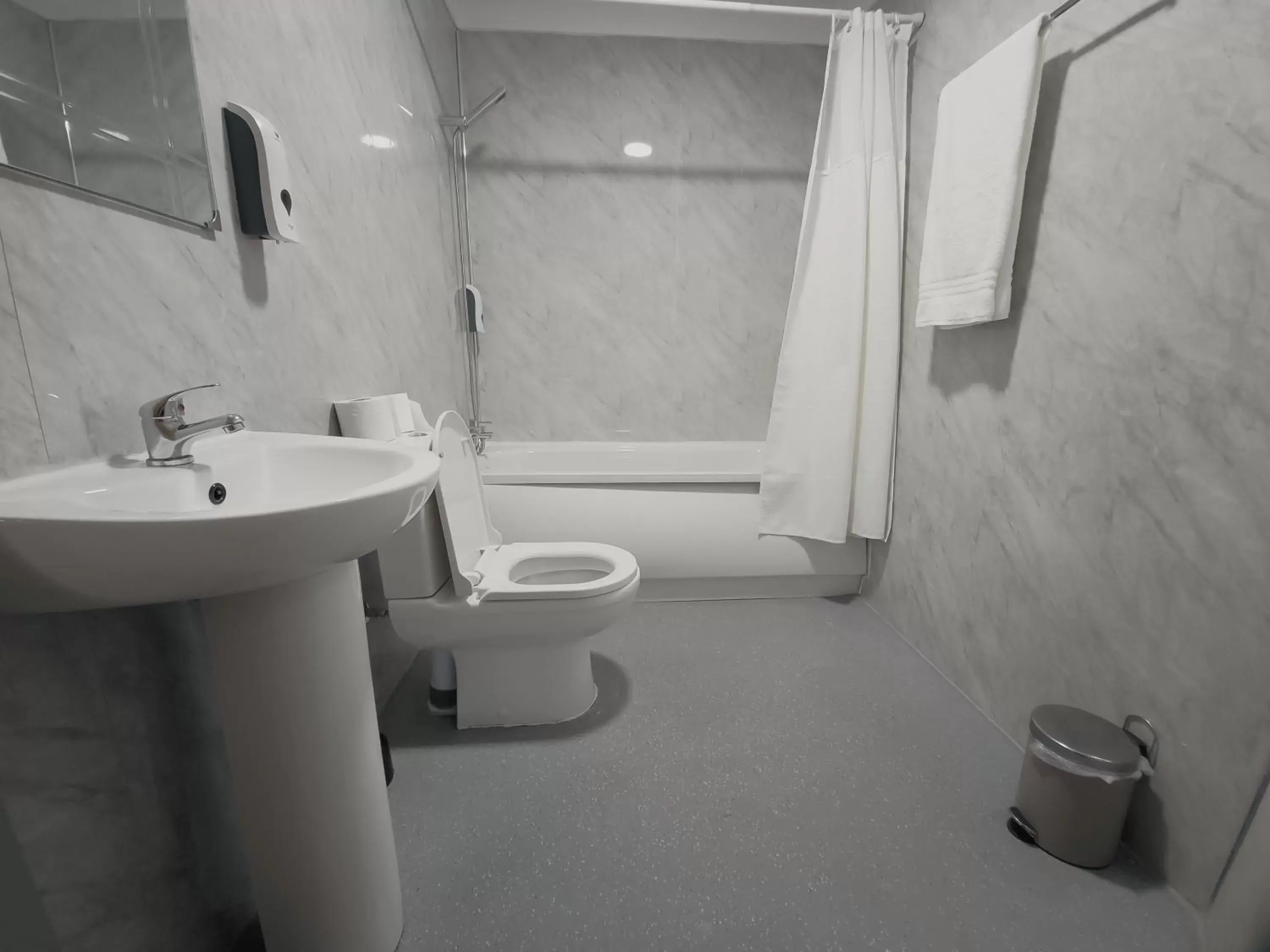 Deluxe Double or Twin Room in Best Western Ebbw Vale Deluxe Double or Twin Room in Best Western Ebbw Vale