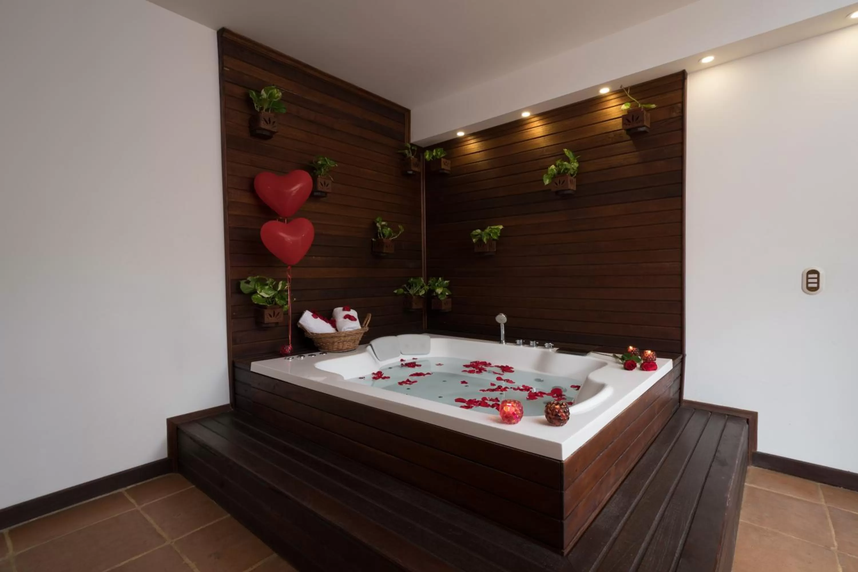 Hot Tub, Bathroom in Nueva Granada Hotel Colonial -Centro Histórico-